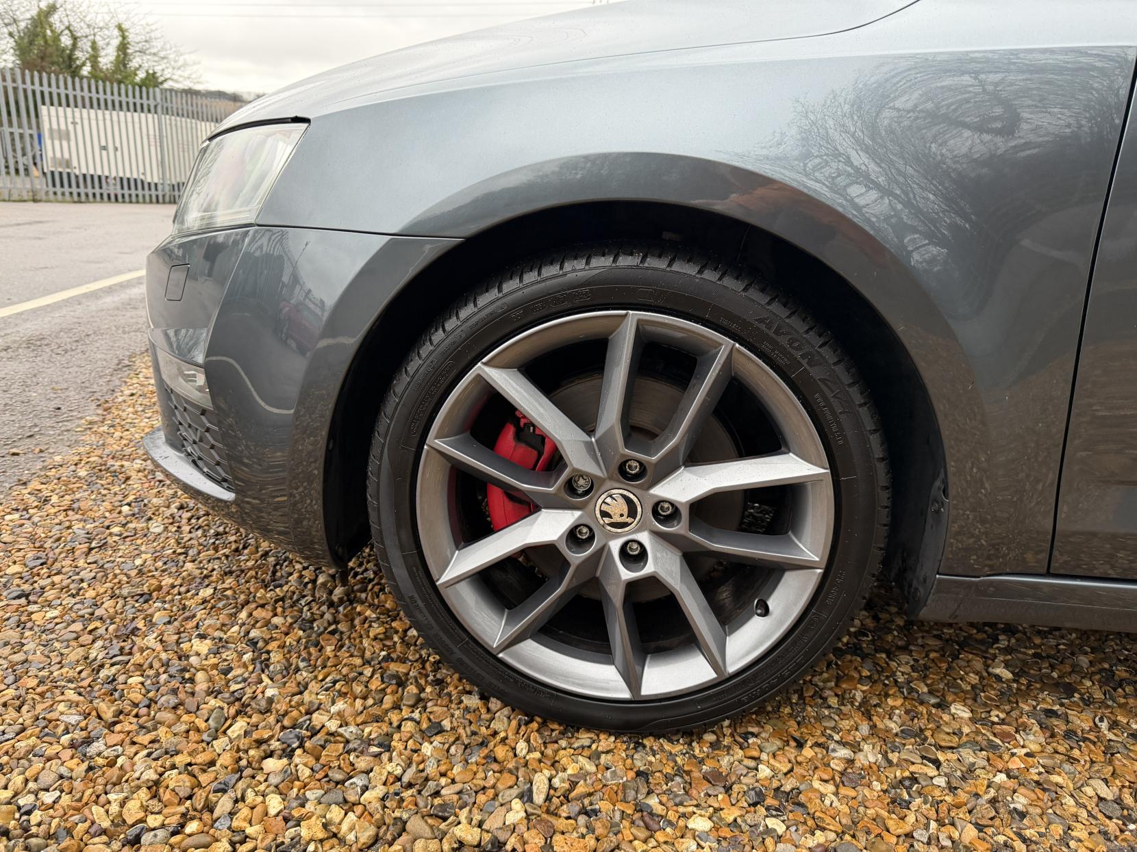 Skoda Octavia 2.0 TDI vRS Estate 5dr Diesel Manual Euro 6 (s/s) (SNav) (184 ps)