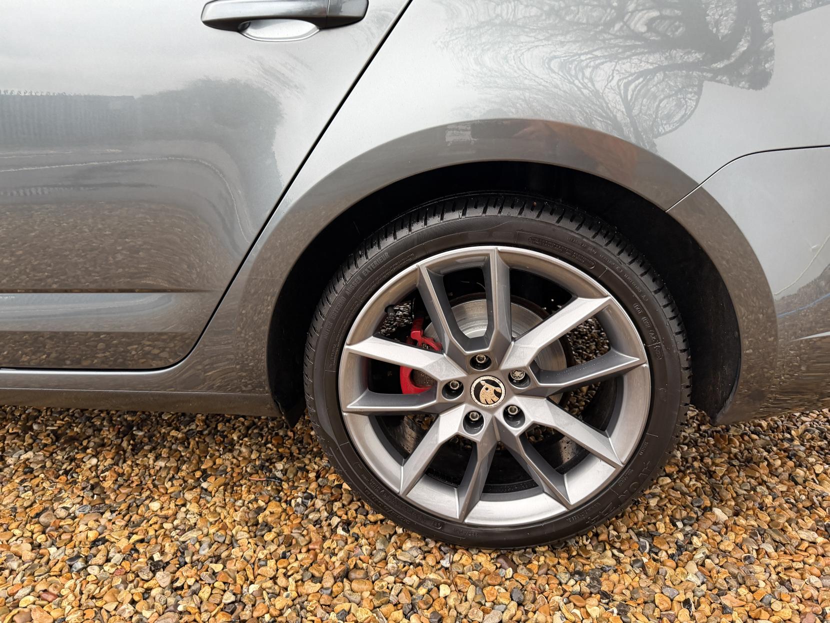 Skoda Octavia 2.0 TDI vRS Estate 5dr Diesel Manual Euro 6 (s/s) (SNav) (184 ps)