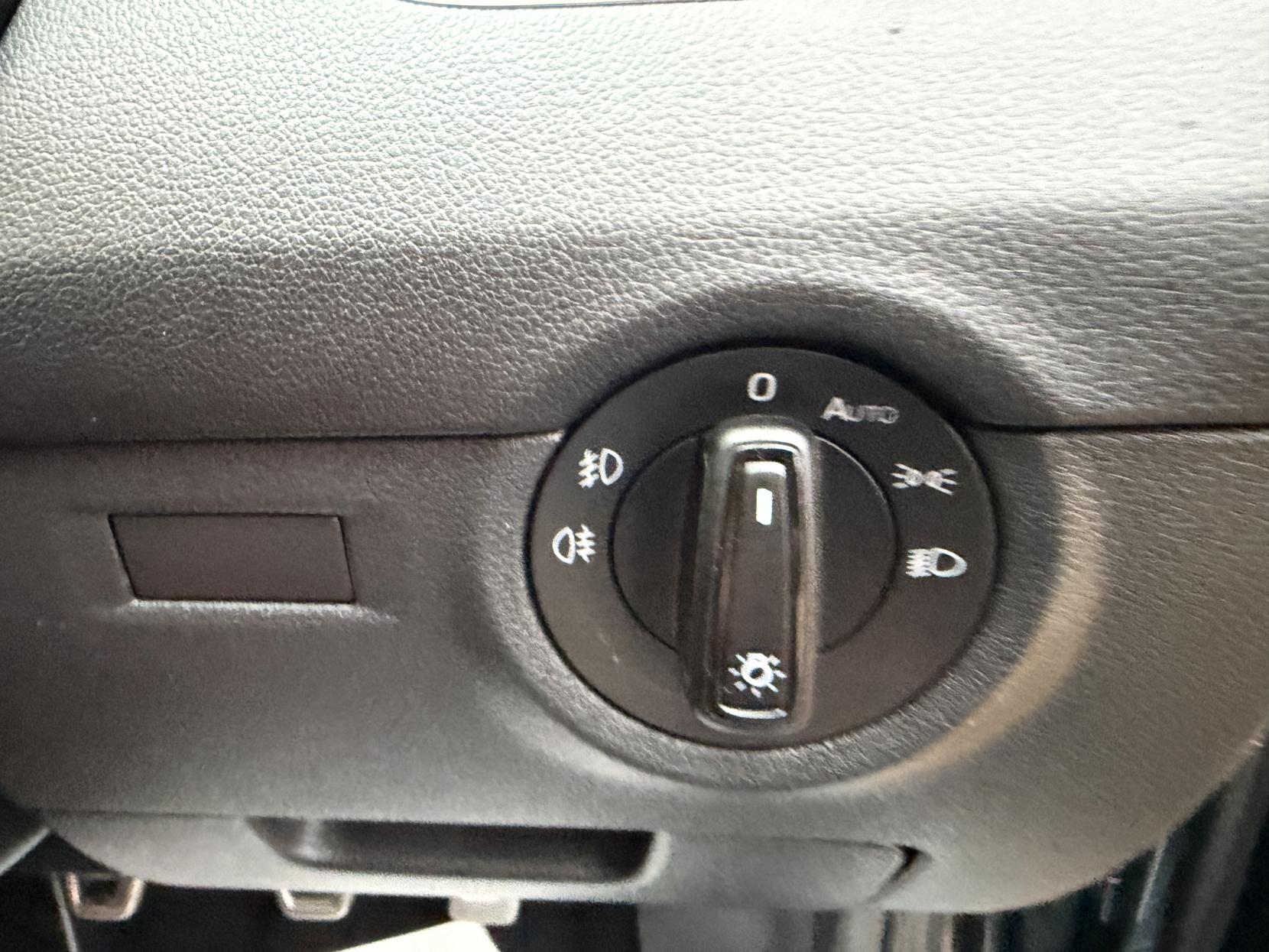 Skoda Octavia 2.0 TDI vRS Estate 5dr Diesel Manual Euro 6 (s/s) (SNav) (184 ps)