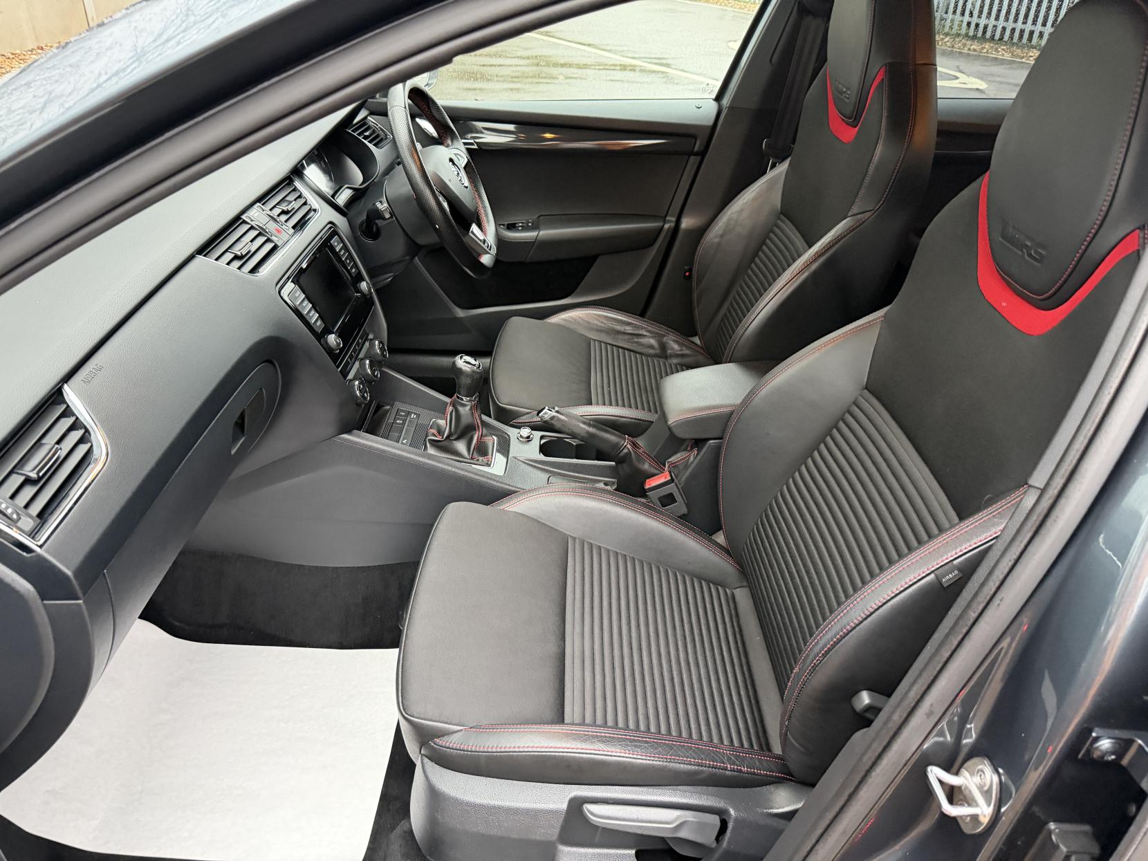 Skoda Octavia 2.0 TDI vRS Estate 5dr Diesel Manual Euro 6 (s/s) (SNav) (184 ps)