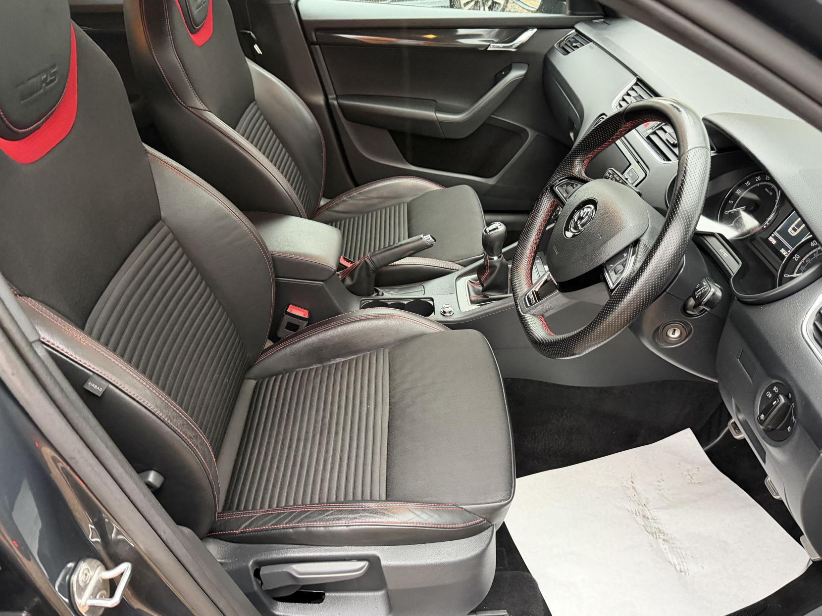 Skoda Octavia 2.0 TDI vRS Estate 5dr Diesel Manual Euro 6 (s/s) (SNav) (184 ps)