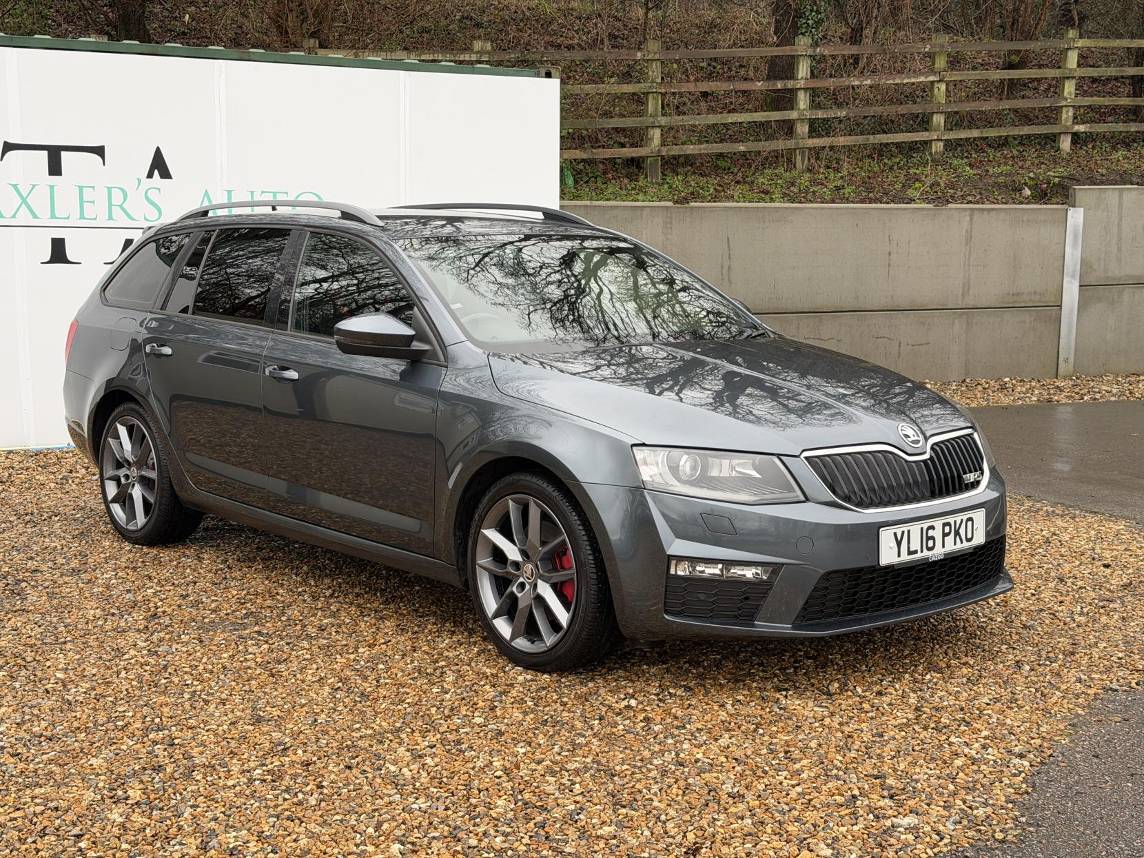 Skoda Octavia 2.0 TDI vRS Estate 5dr Diesel Manual Euro 6 (s/s) (SNav) (184 ps)