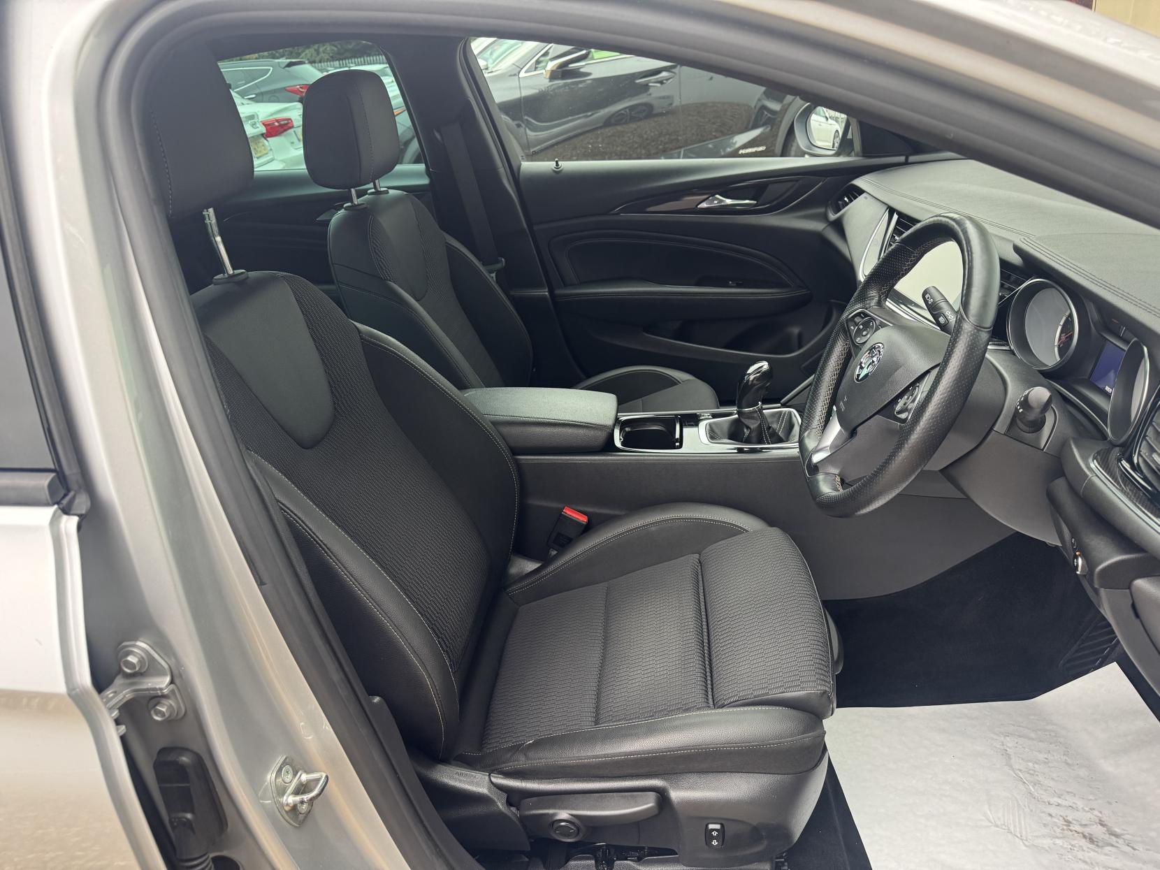 Vauxhall Insignia 2.0 Turbo D BlueInjection SRi VX Line Nav Grand Sport 5dr Diesel Manual Euro 6 (s/s) (170 ps)