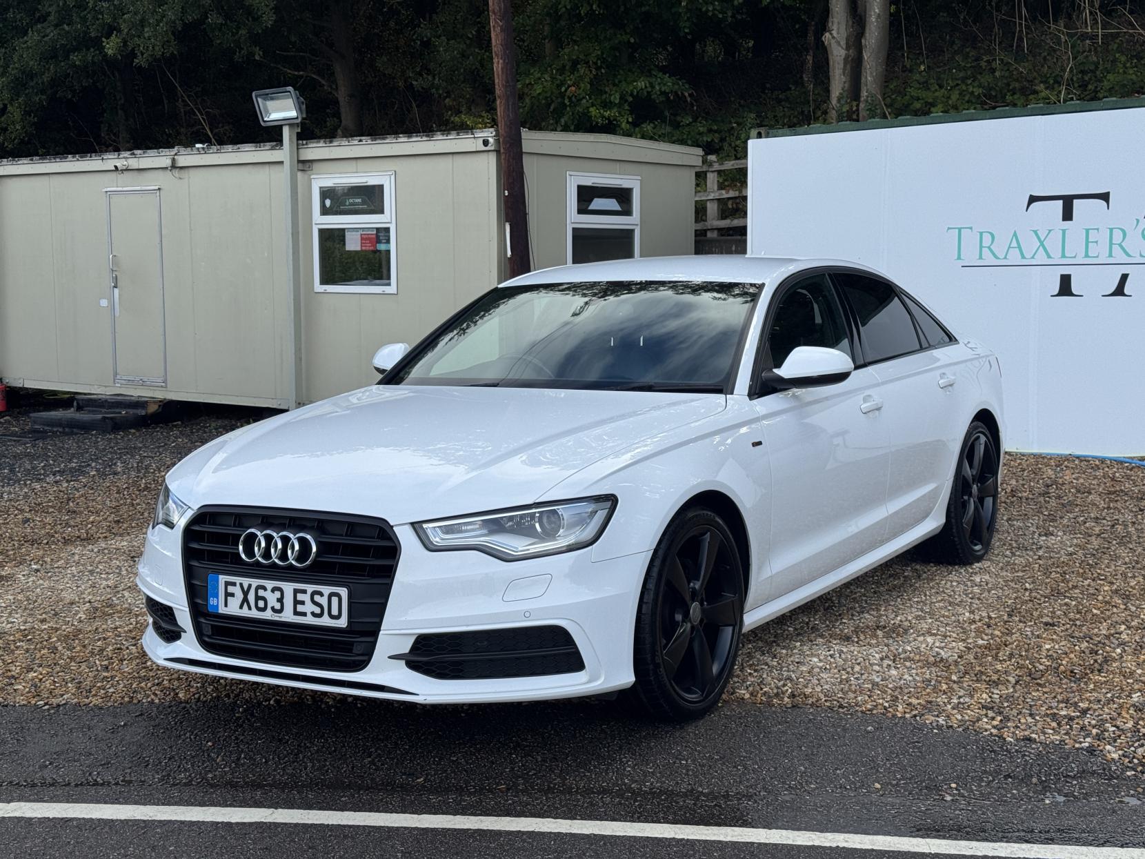 Audi A6 Saloon 2.0 TDI Black Edition Saloon 4dr Diesel Multitronic Euro 5 (s/s) (177 ps)
