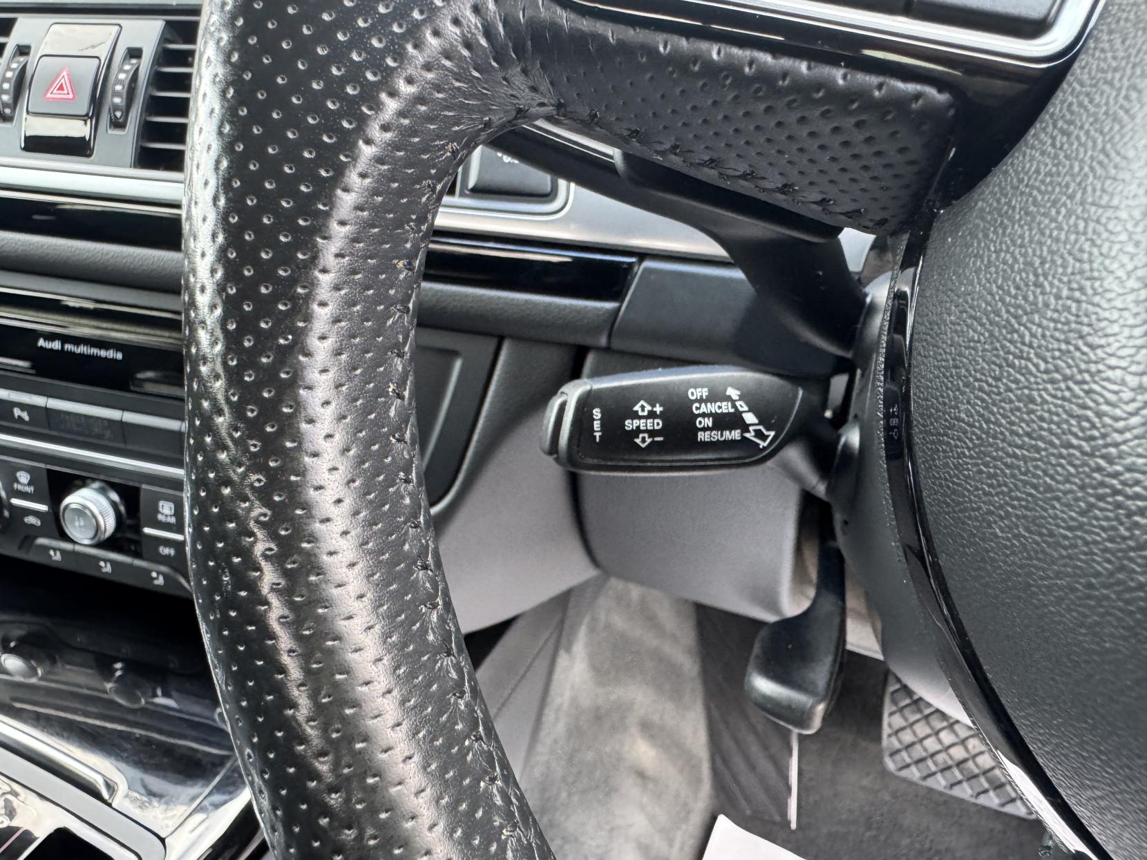 Audi A6 Saloon 2.0 TDI Black Edition Saloon 4dr Diesel Multitronic Euro 5 (s/s) (177 ps)