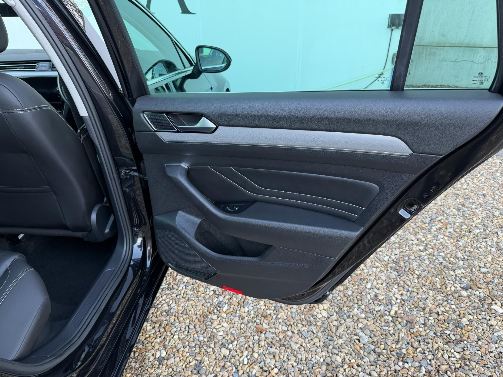 Volkswagen Passat 1.4 TSI 13kWh GTE Estate 5dr Petrol Plug-in Hybrid DSG Euro 6 (s/s) (218 ps)