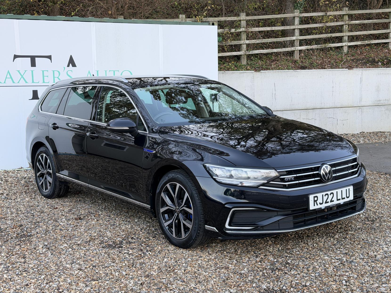 Volkswagen Passat 1.4 TSI 13kWh GTE Estate 5dr Petrol Plug-in Hybrid DSG Euro 6 (s/s) (218 ps)