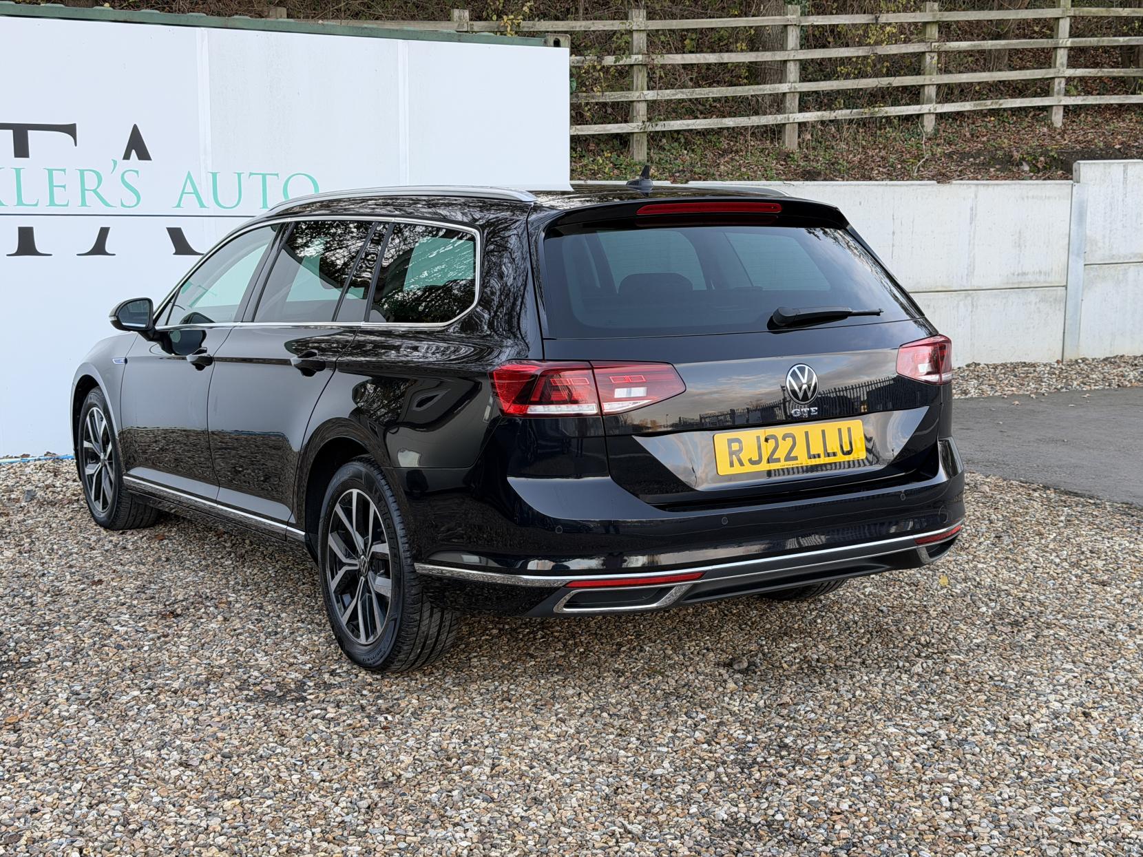 Volkswagen Passat 1.4 TSI 13kWh GTE Estate 5dr Petrol Plug-in Hybrid DSG Euro 6 (s/s) (218 ps)