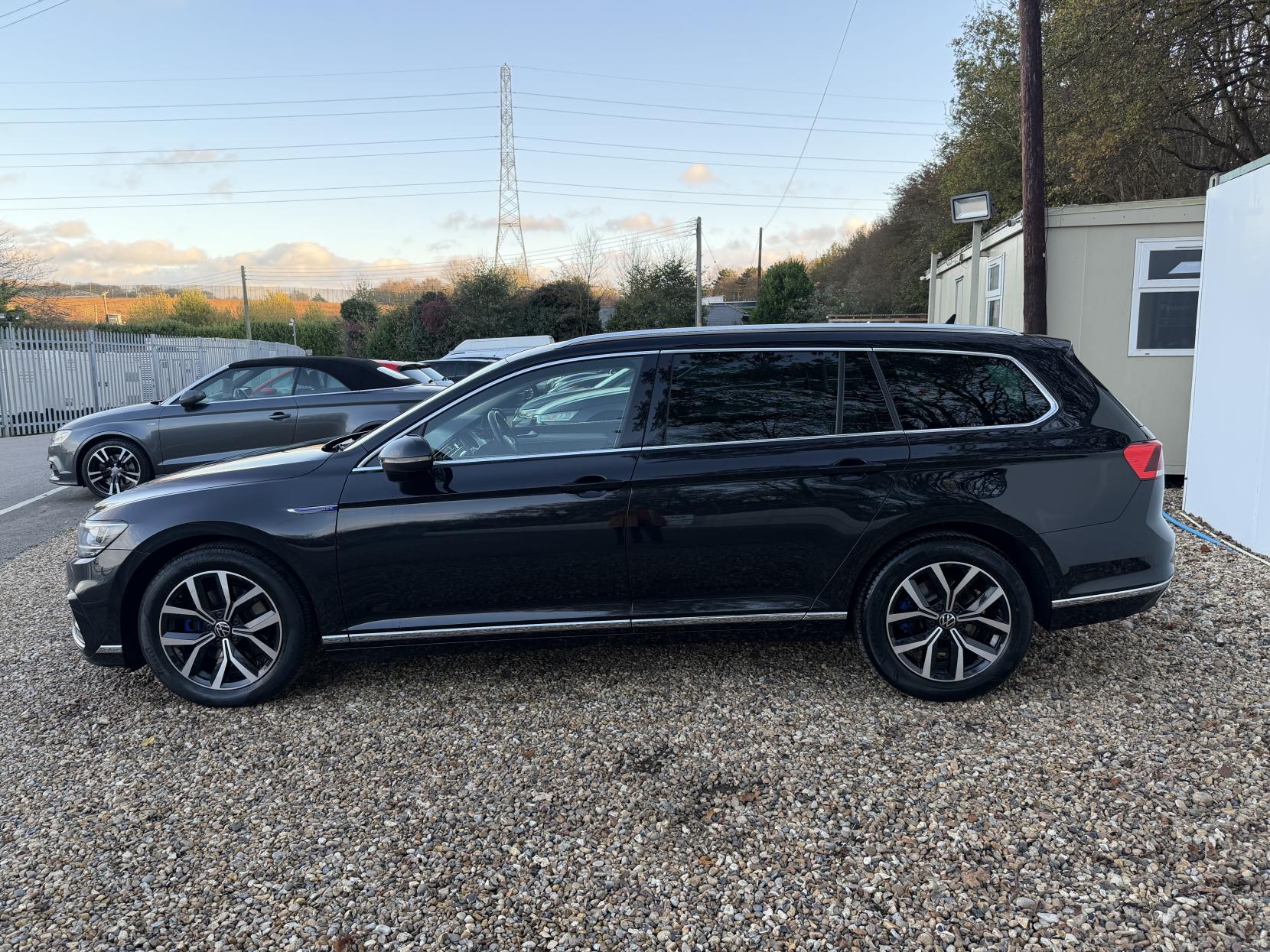 Volkswagen Passat 1.4 TSI 13kWh GTE Estate 5dr Petrol Plug-in Hybrid DSG Euro 6 (s/s) (218 ps)