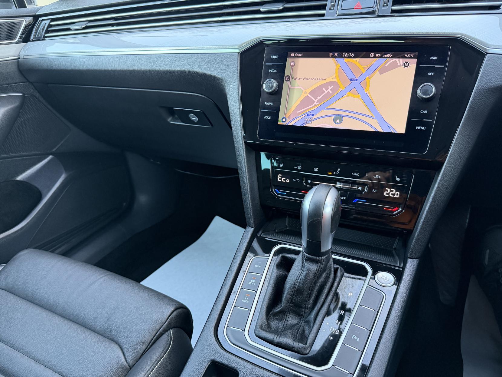 Volkswagen Passat 1.4 TSI 13kWh GTE Estate 5dr Petrol Plug-in Hybrid DSG Euro 6 (s/s) (218 ps)