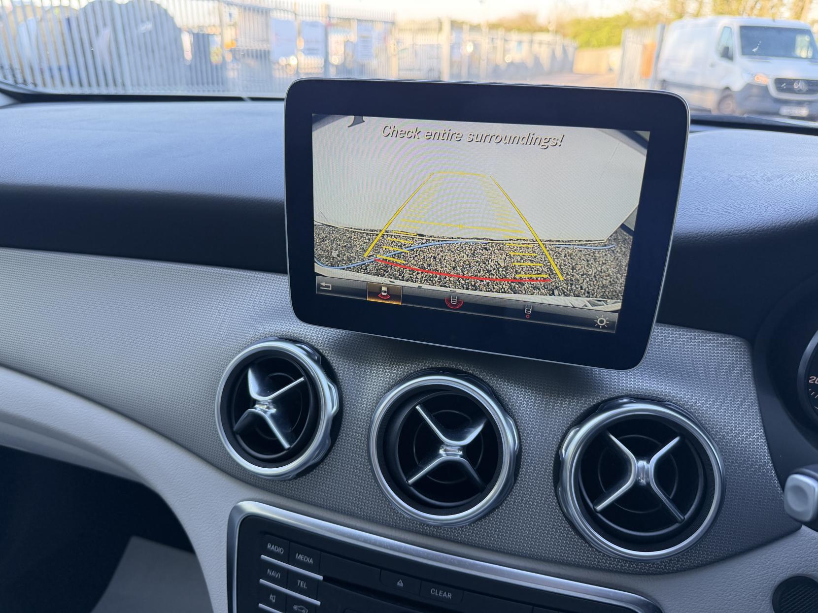 Mercedes-Benz GLA 1.6 GLA200 Sport SUV 5dr Petrol 7G-DCT Euro 6 (s/s) (156 ps)