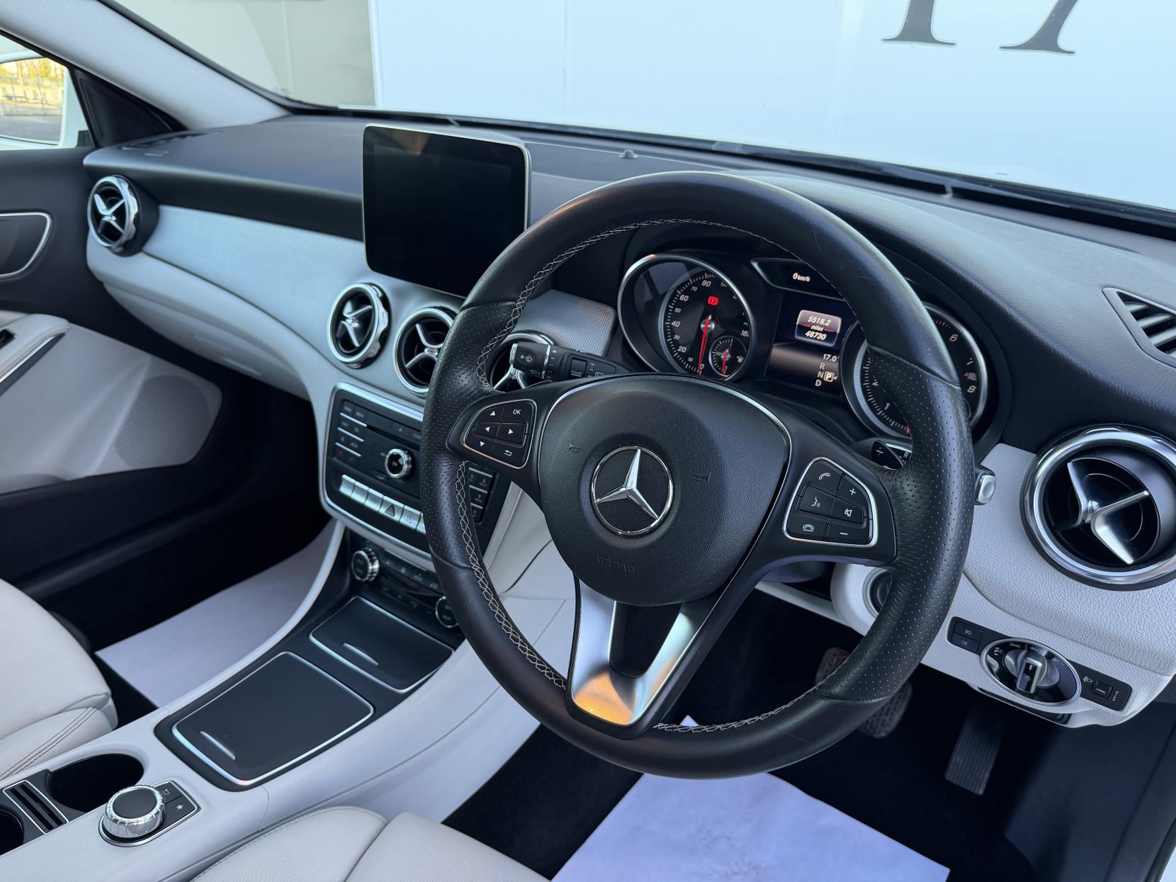 Mercedes-Benz GLA 1.6 GLA200 Sport SUV 5dr Petrol 7G-DCT Euro 6 (s/s) (156 ps)