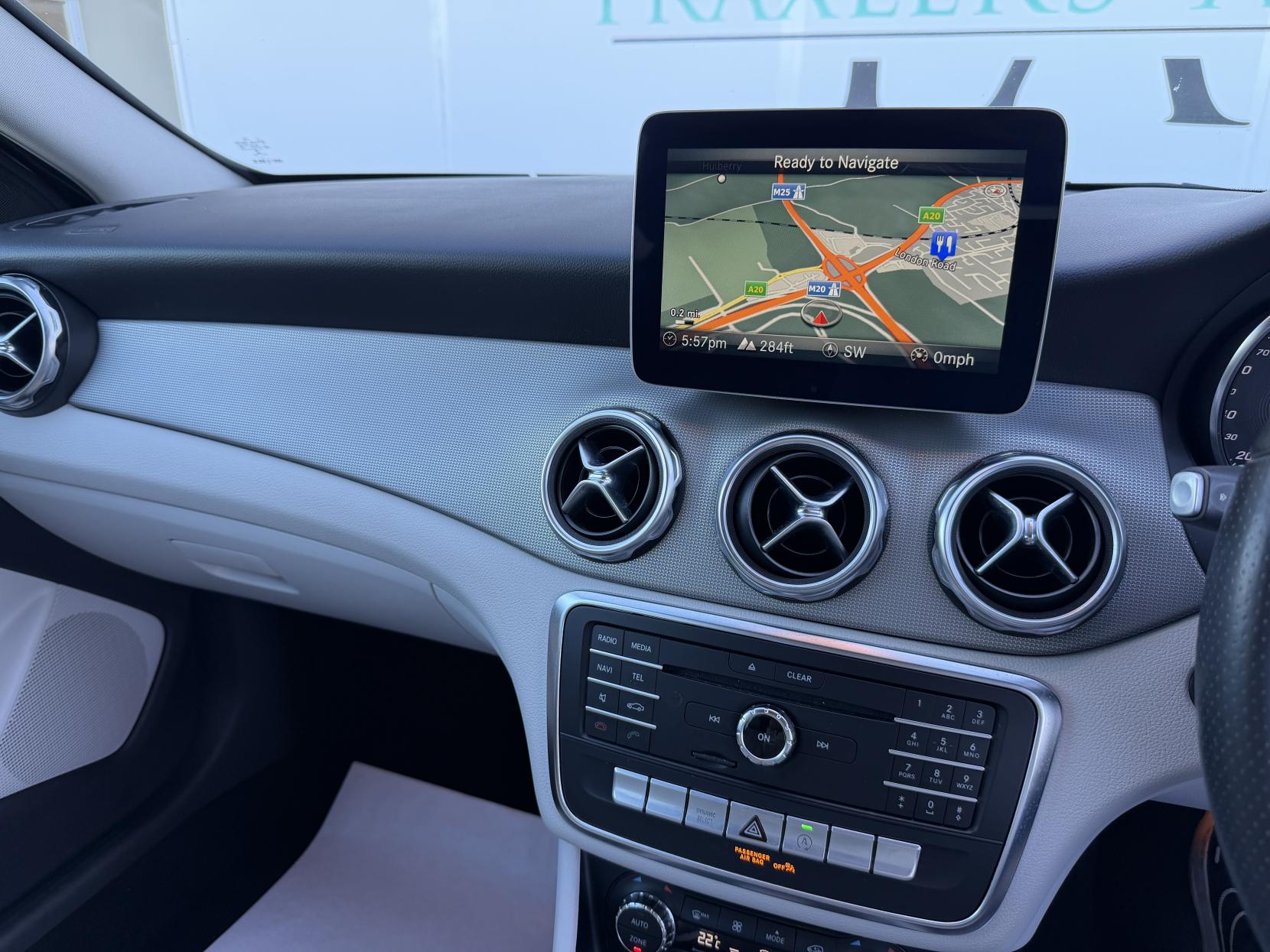 Mercedes-Benz GLA 1.6 GLA200 Sport SUV 5dr Petrol 7G-DCT Euro 6 (s/s) (156 ps)