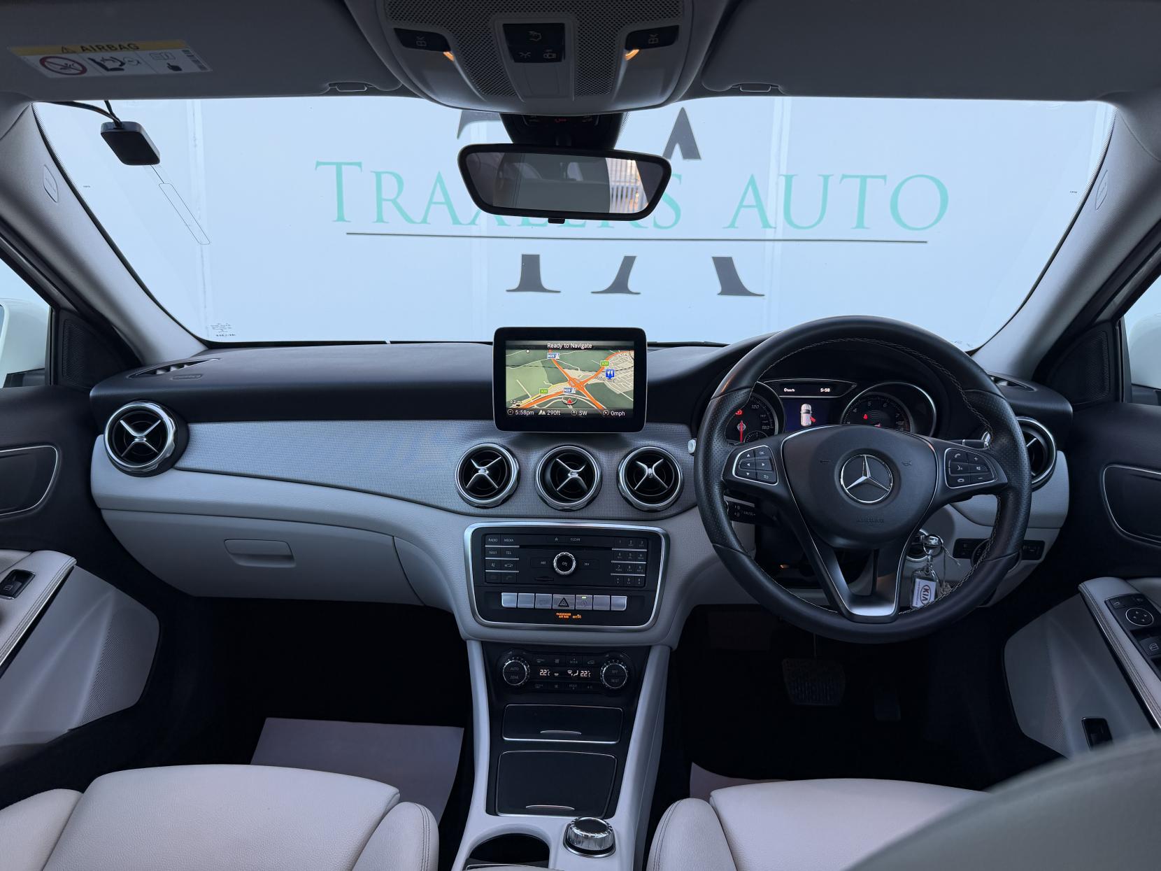 Mercedes-Benz GLA 1.6 GLA200 Sport SUV 5dr Petrol 7G-DCT Euro 6 (s/s) (156 ps)