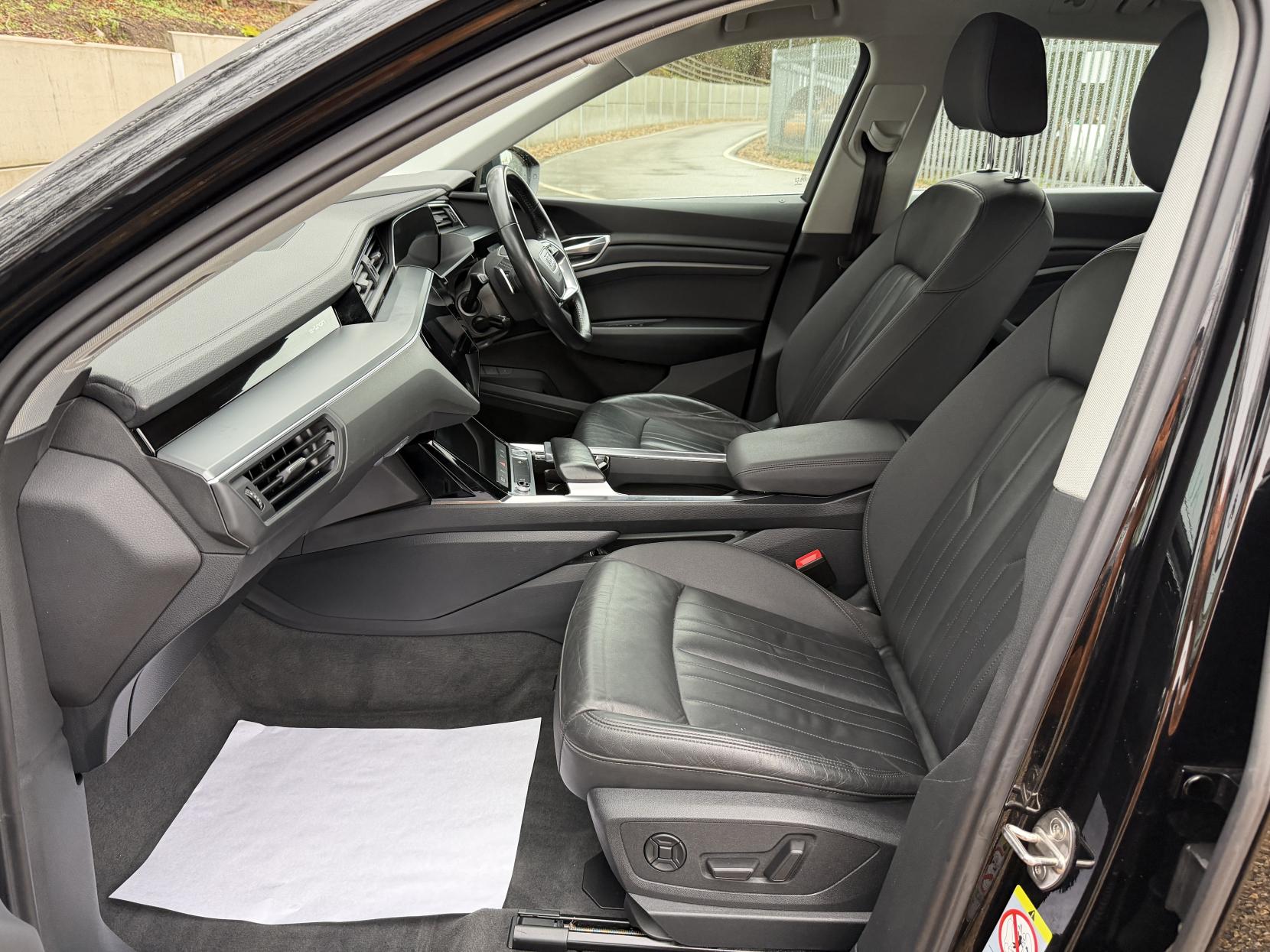 Audi e-tron 50 Technik SUV 5dr Electric Auto quattro 71.2kWh (313 ps)