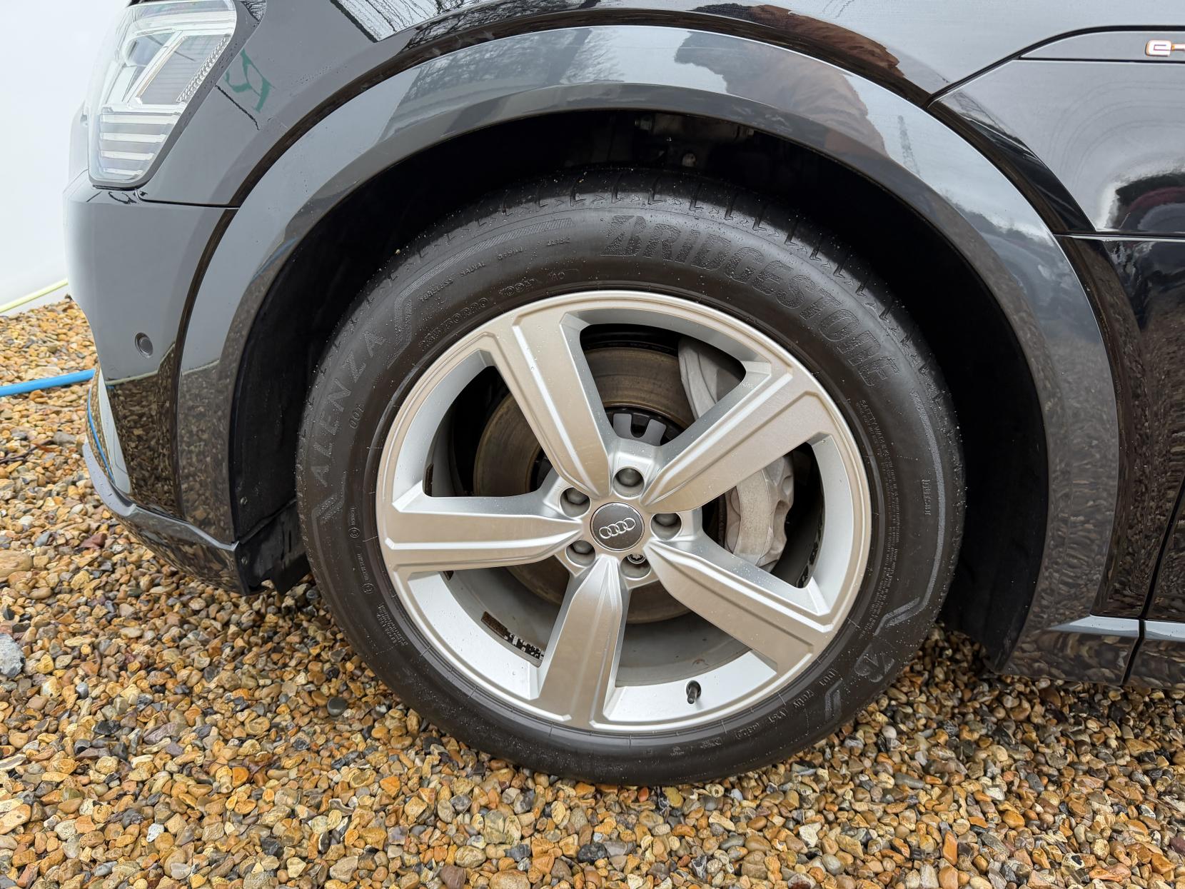 Audi e-tron 50 Technik SUV 5dr Electric Auto quattro 71.2kWh (313 ps)