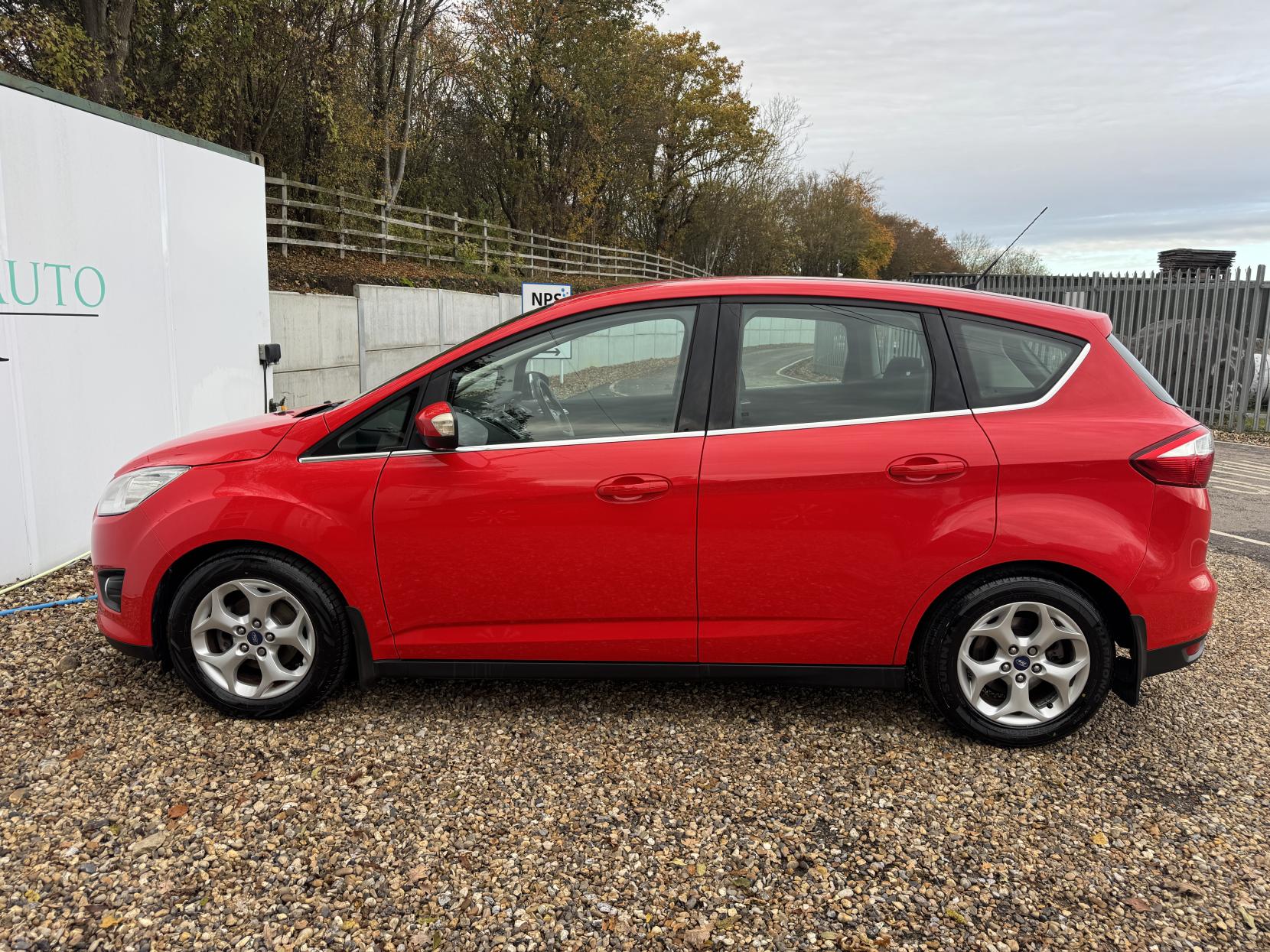 Ford C-Max 1.6 Zetec MPV 5dr Petrol Manual Euro 5 (105 ps)