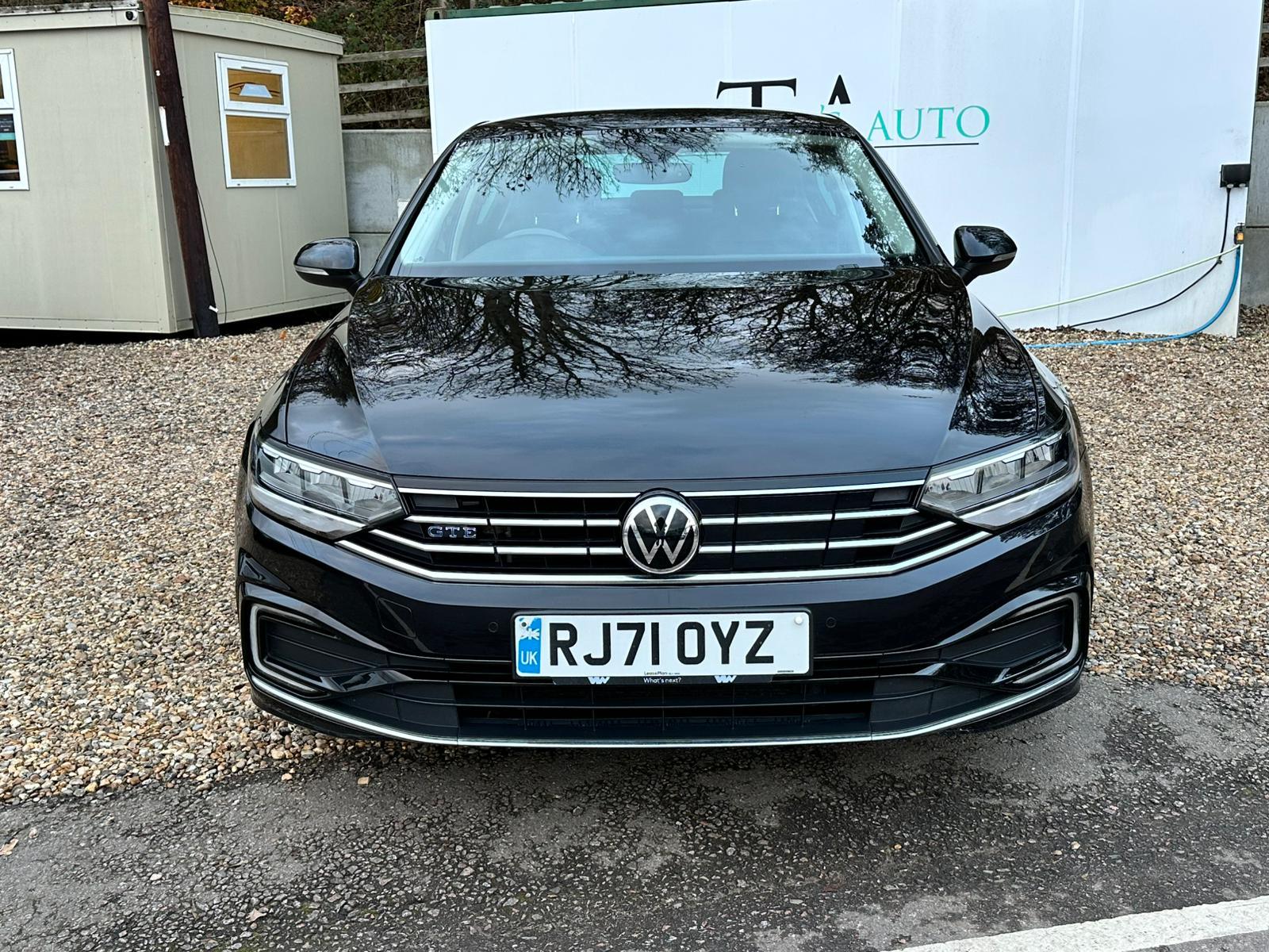 Volkswagen Passat 1.4 TSI 13kWh GTE Saloon 4dr Petrol Plug-in Hybrid DSG Euro 6 (s/s) (218 ps)
