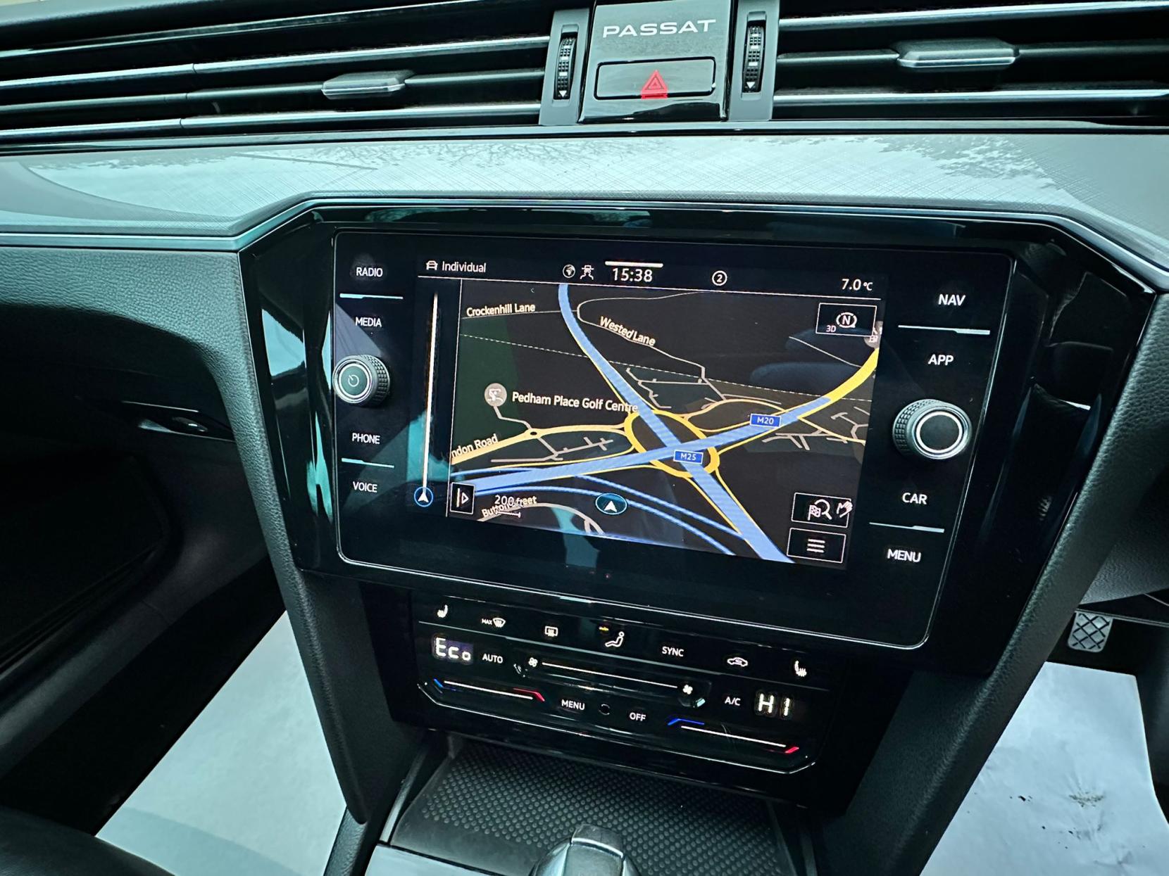 Volkswagen Passat 1.4 TSI 13kWh GTE Saloon 4dr Petrol Plug-in Hybrid DSG Euro 6 (s/s) (218 ps)