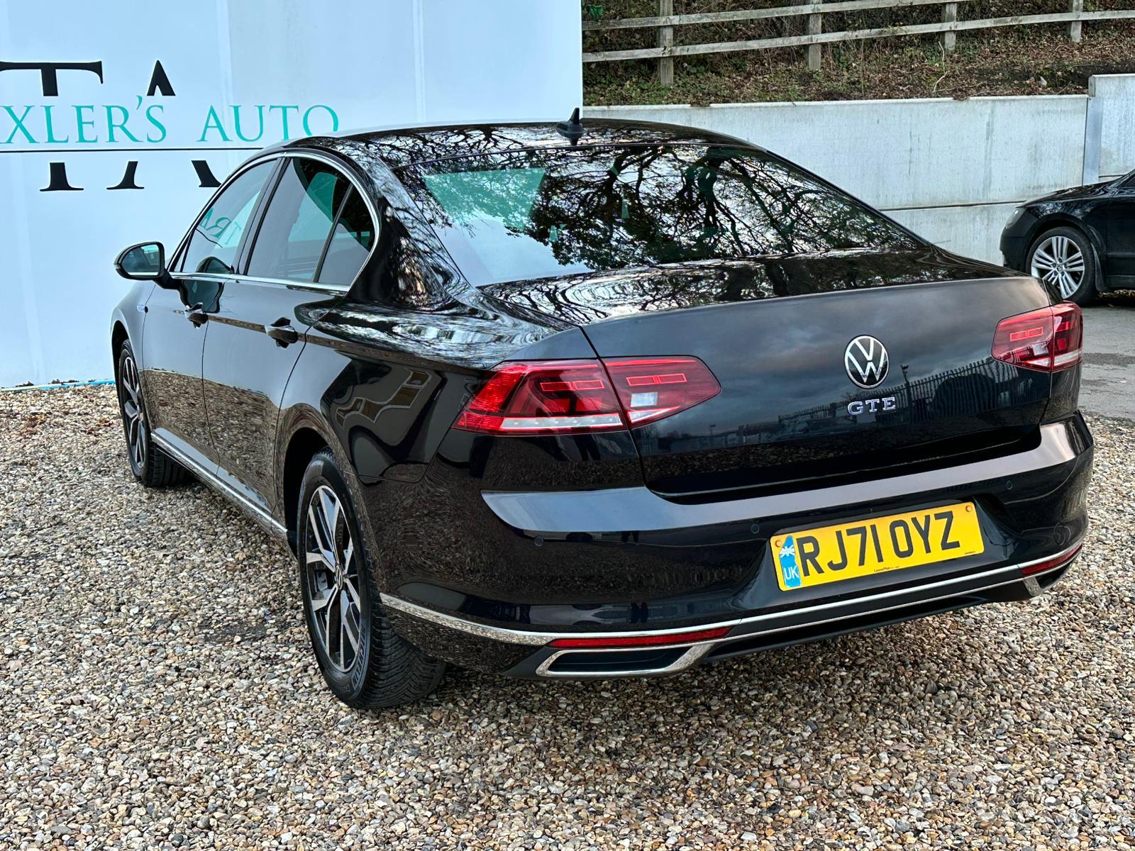Volkswagen Passat 1.4 TSI 13kWh GTE Saloon 4dr Petrol Plug-in Hybrid DSG Euro 6 (s/s) (218 ps)