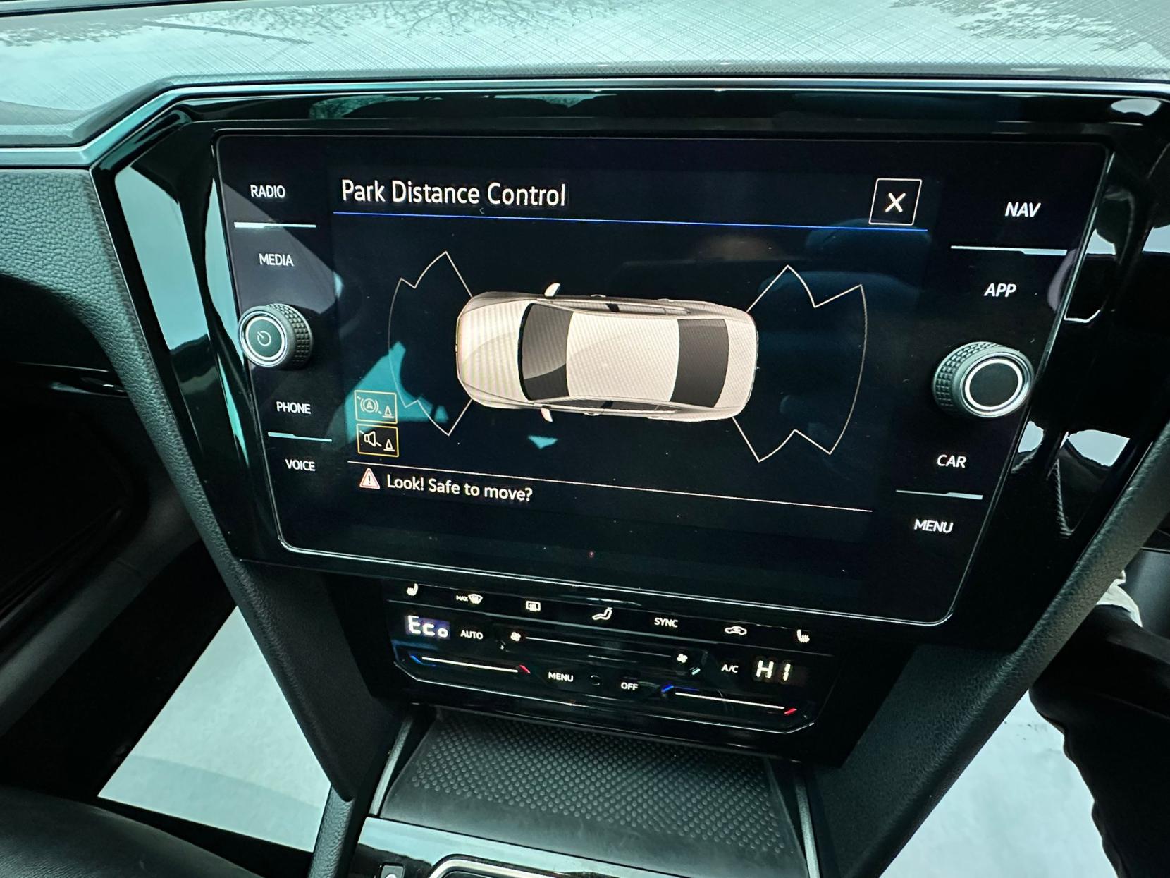 Volkswagen Passat 1.4 TSI 13kWh GTE Saloon 4dr Petrol Plug-in Hybrid DSG Euro 6 (s/s) (218 ps)