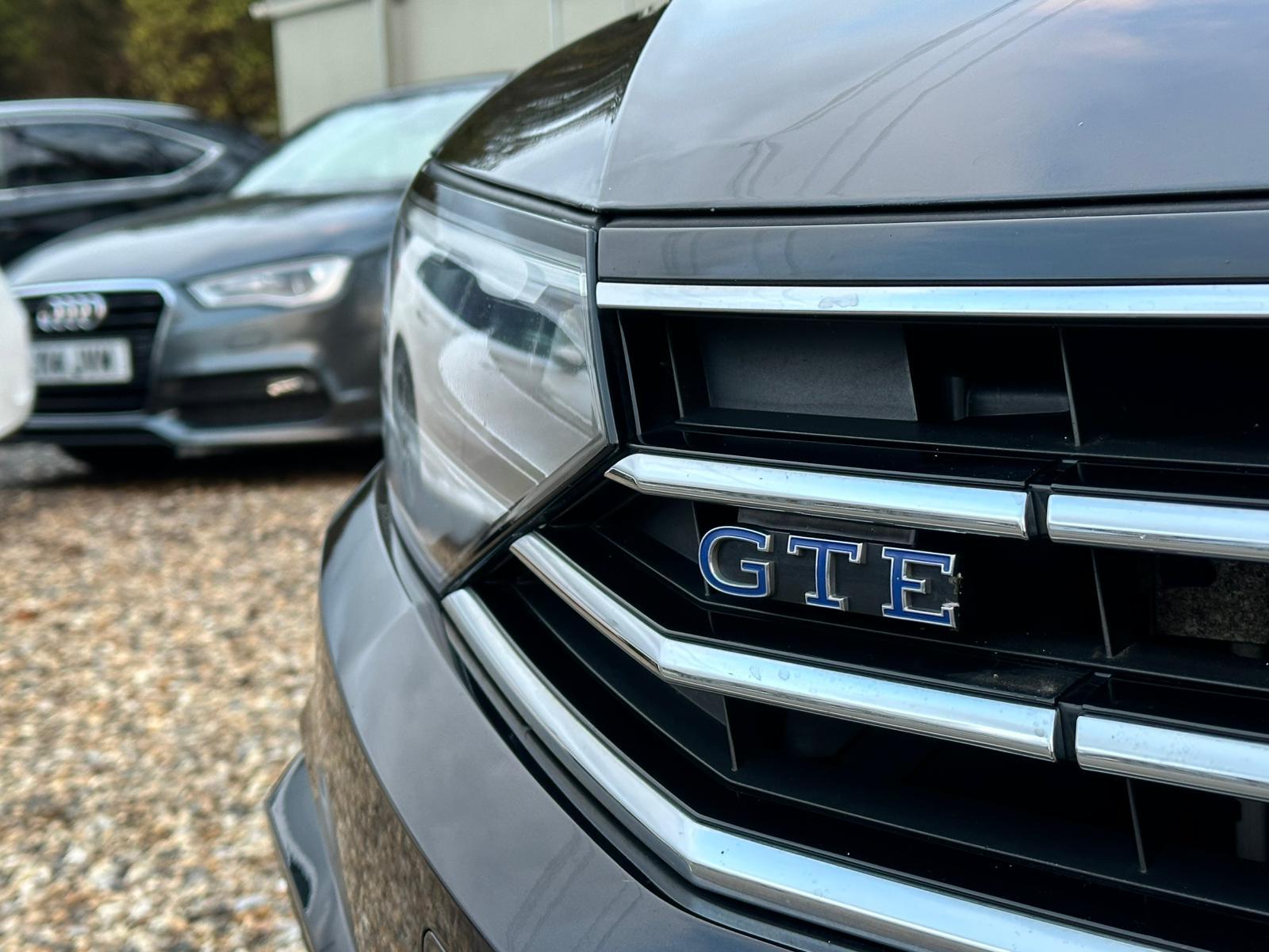 Volkswagen Passat 1.4 TSI 13kWh GTE Saloon 4dr Petrol Plug-in Hybrid DSG Euro 6 (s/s) (218 ps)