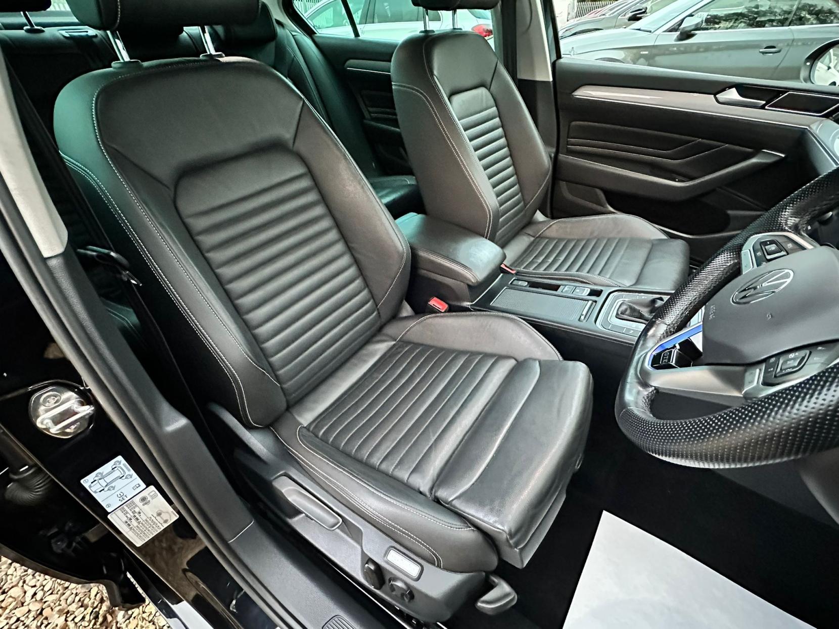 Volkswagen Passat 1.4 TSI 13kWh GTE Saloon 4dr Petrol Plug-in Hybrid DSG Euro 6 (s/s) (218 ps)