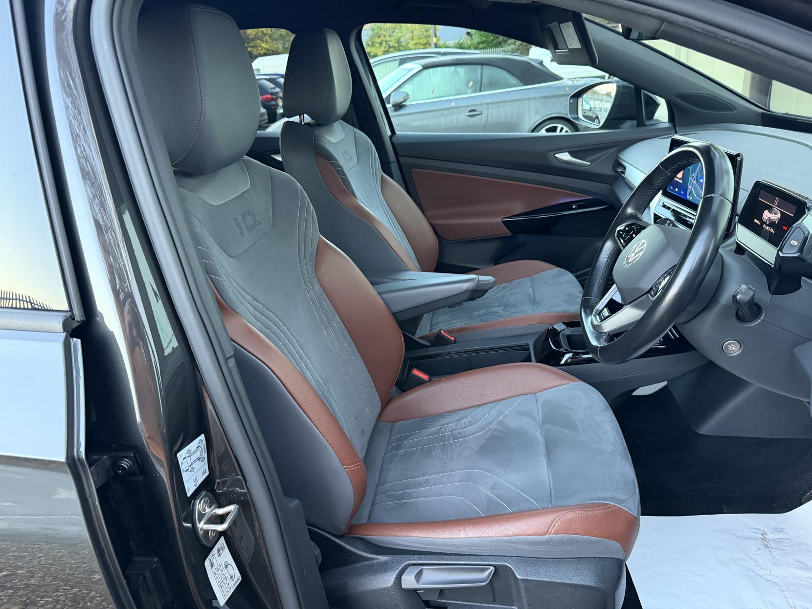 Volkswagen ID.4 Pro Performance 77kWh 1ST Edition SUV 5dr Electric Auto (204 ps)