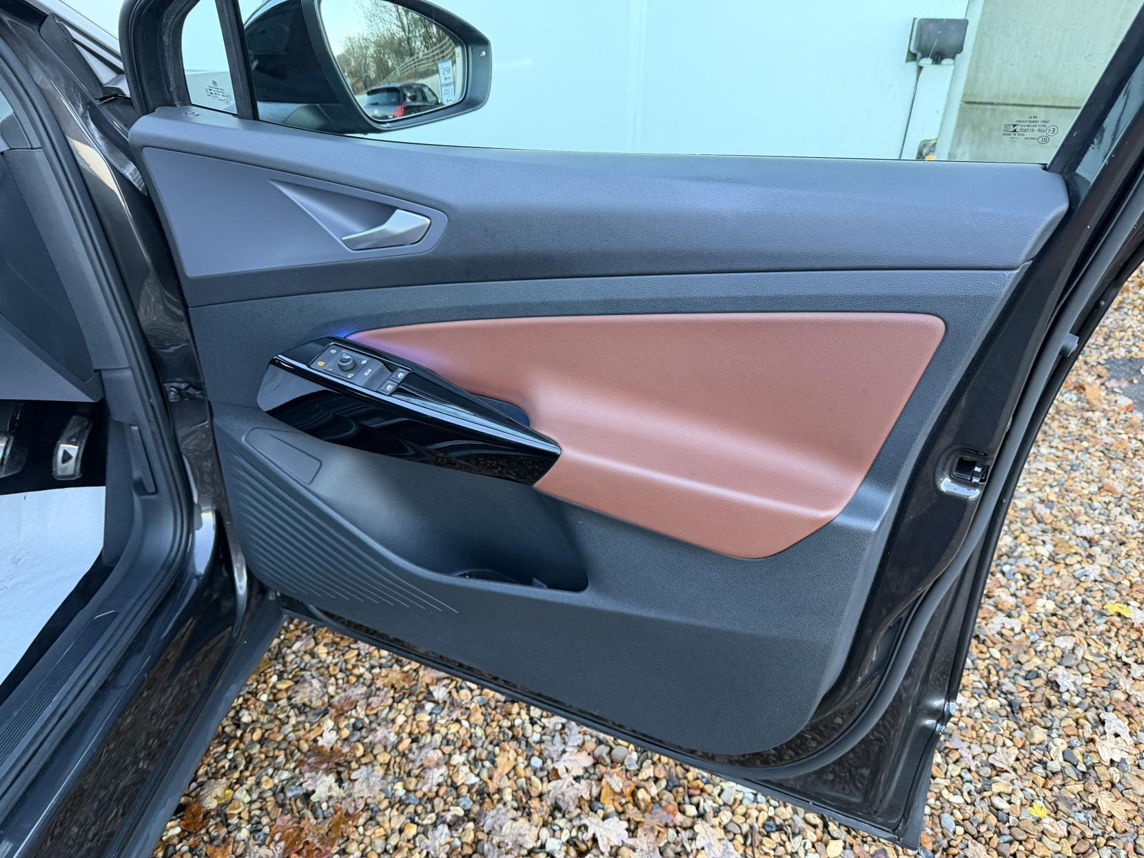 Volkswagen ID.4 Pro Performance 77kWh 1ST Edition SUV 5dr Electric Auto (204 ps)