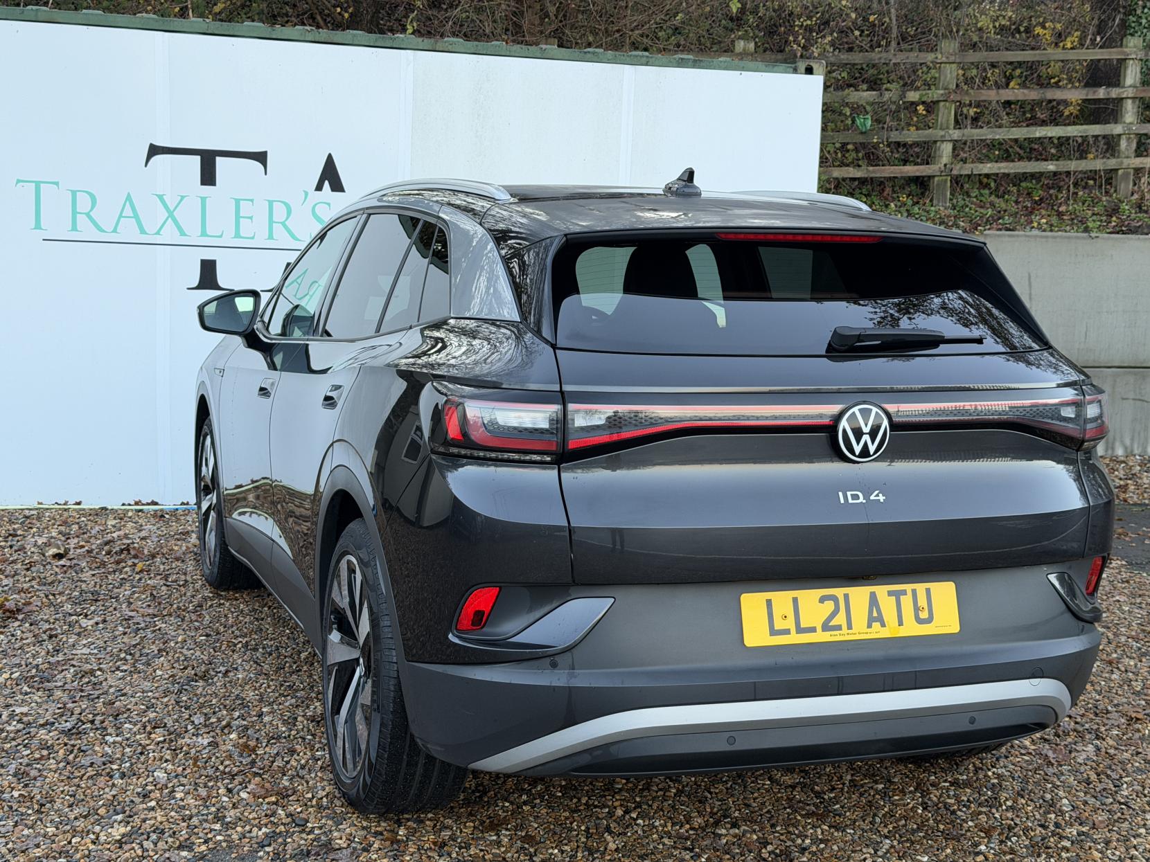 Volkswagen ID.4 Pro Performance 77kWh 1ST Edition SUV 5dr Electric Auto (204 ps)