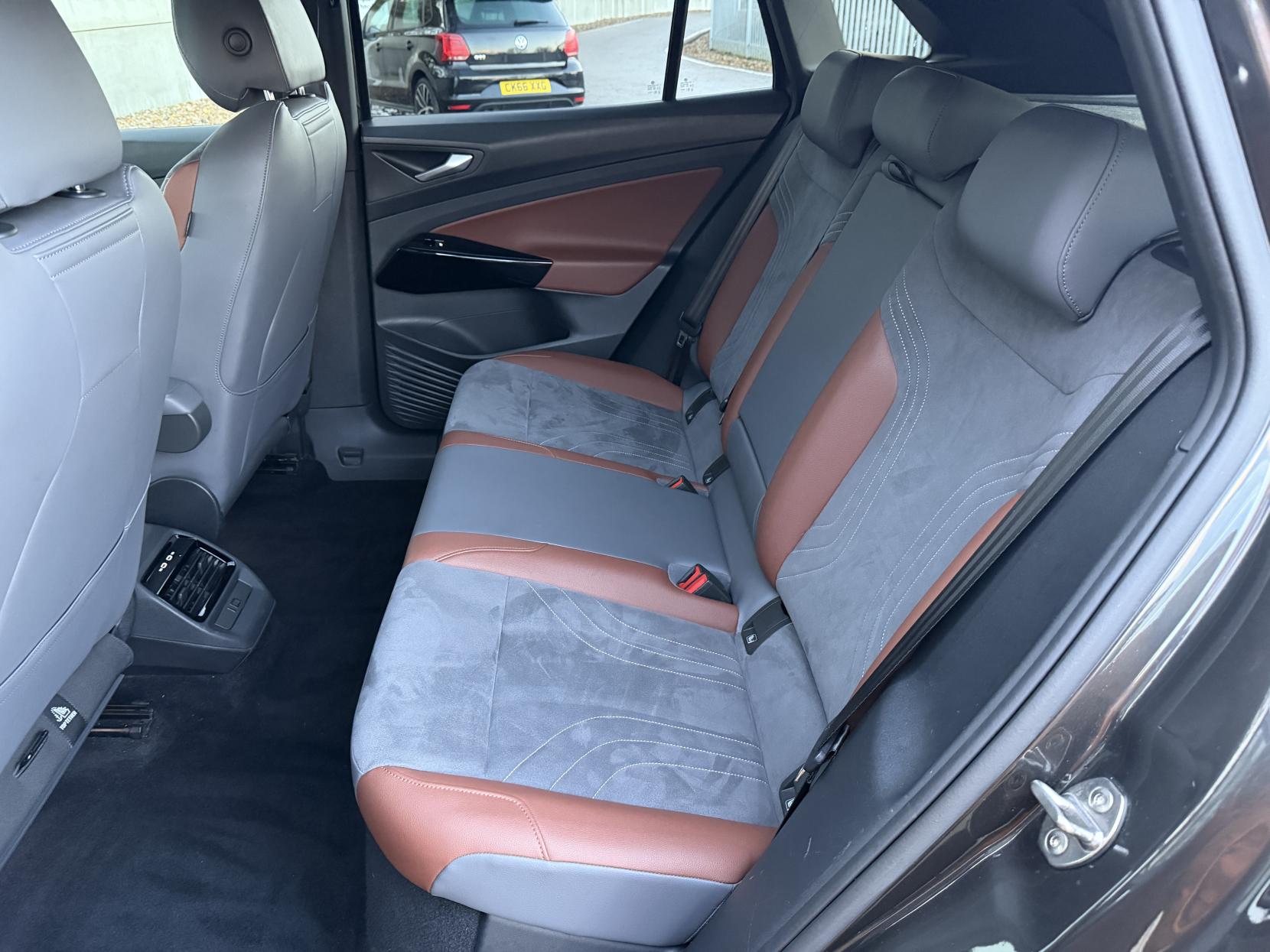 Volkswagen ID.4 Pro Performance 77kWh 1ST Edition SUV 5dr Electric Auto (204 ps)