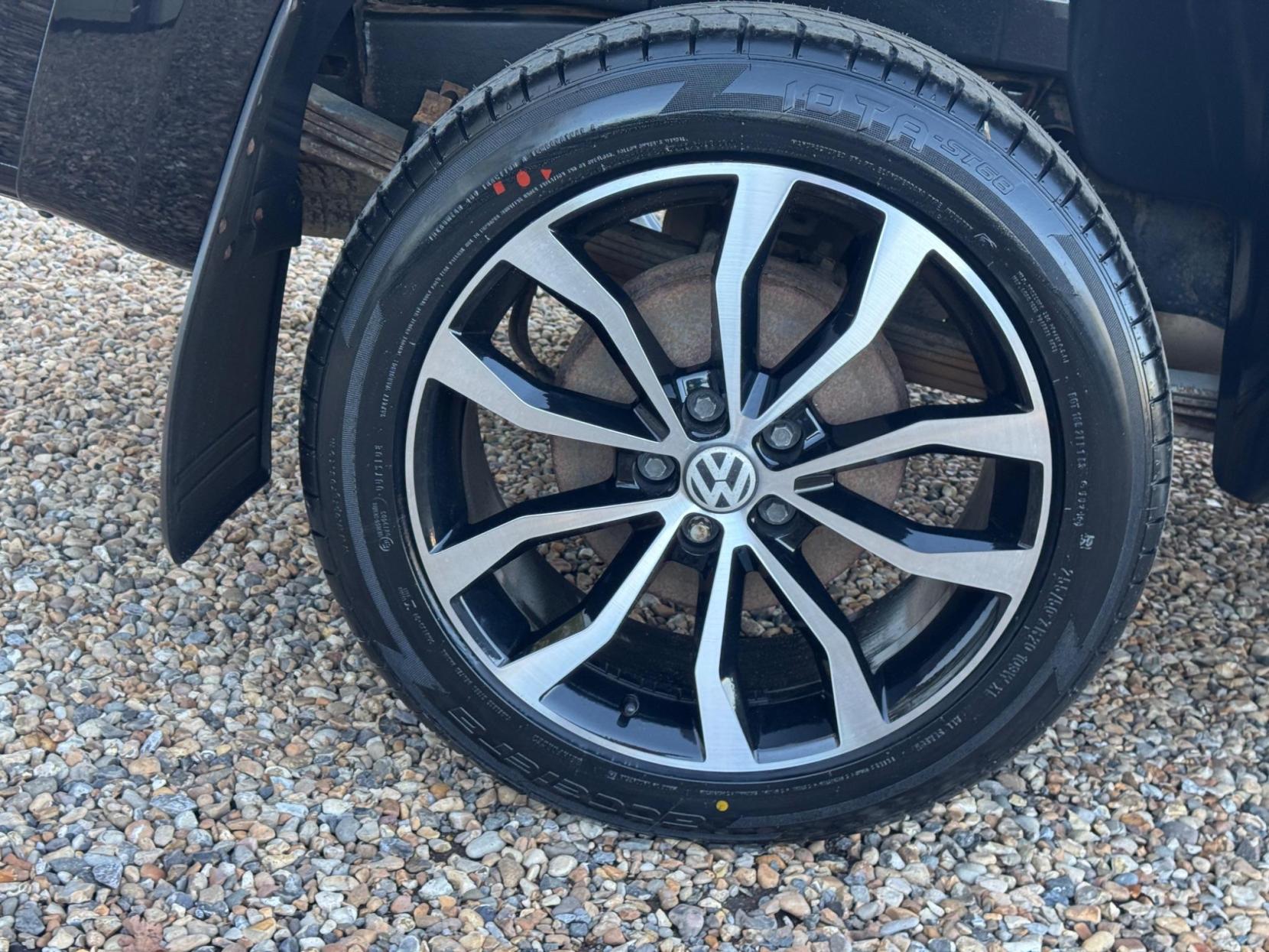 Volkswagen Amarok 2.0 BiTDI BlueMotion Tech Highline Auto 4Motion Euro 5 (s/s) 4dr