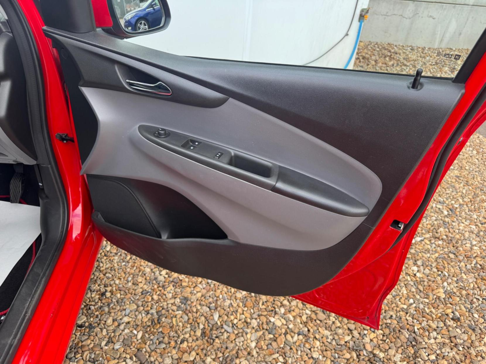 Vauxhall Viva 1.0i SL Euro 6 5dr