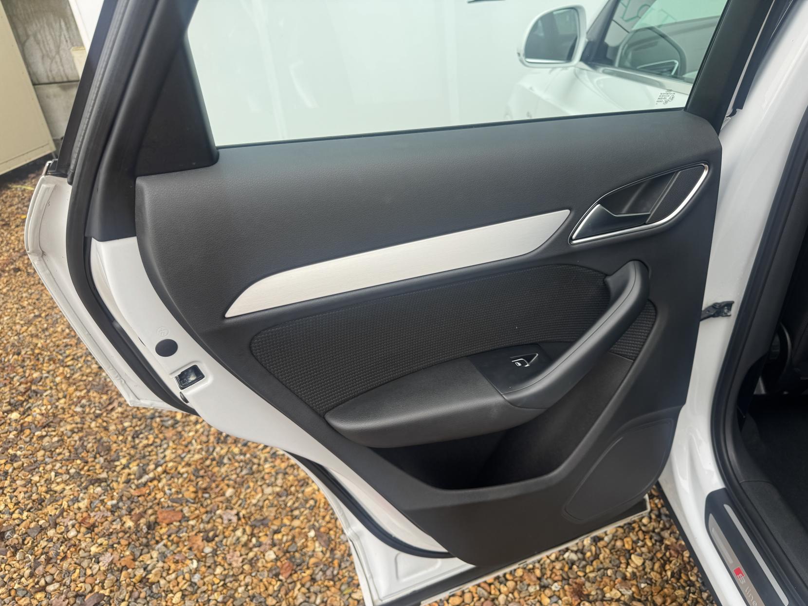 Audi Q3 1.4 TFSI S line SUV 5dr Petrol S Tronic Euro 6 (s/s) (150 ps)