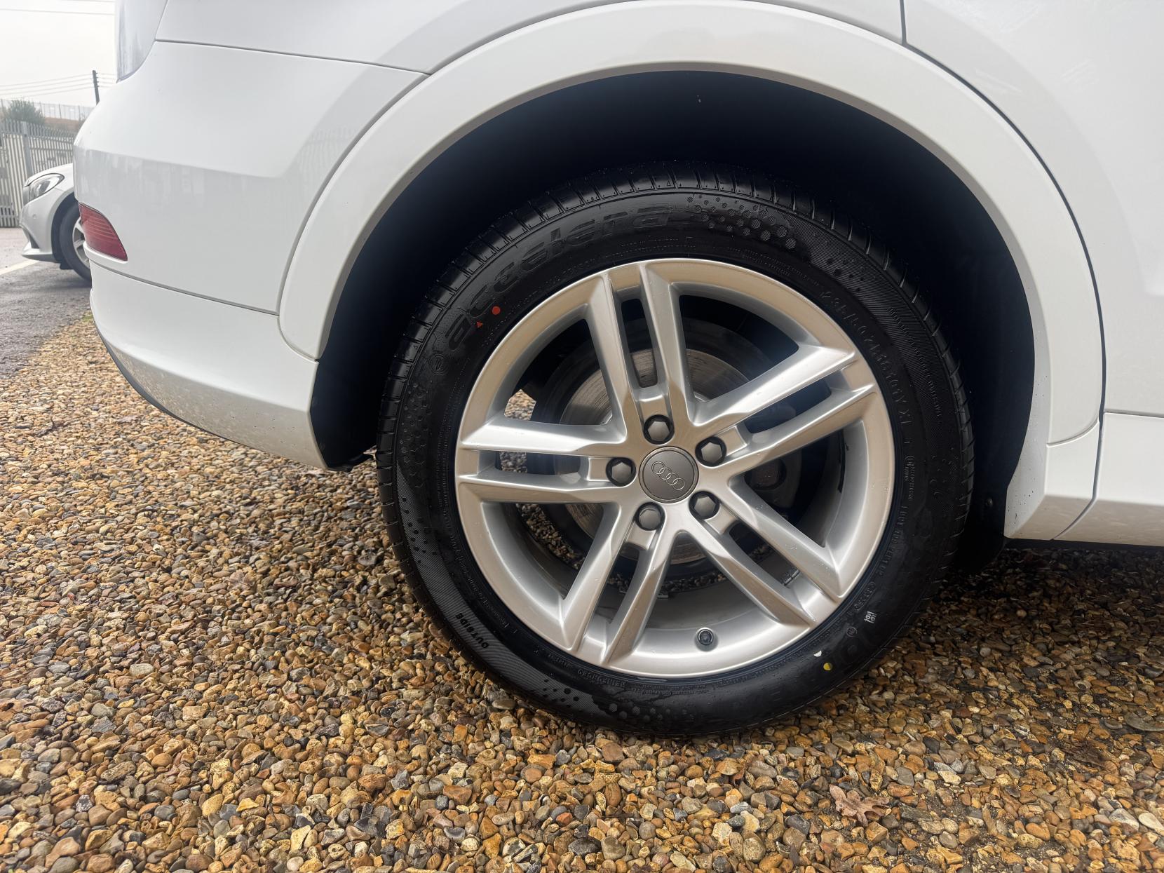 Audi Q3 1.4 TFSI S line SUV 5dr Petrol S Tronic Euro 6 (s/s) (150 ps)