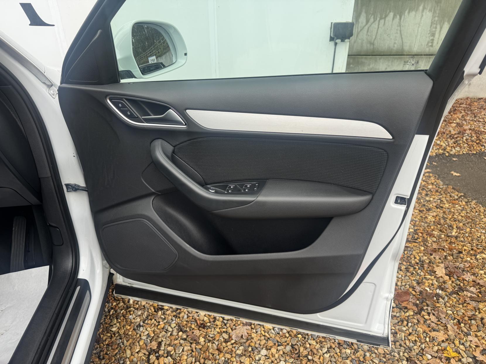 Audi Q3 1.4 TFSI S line SUV 5dr Petrol S Tronic Euro 6 (s/s) (150 ps)