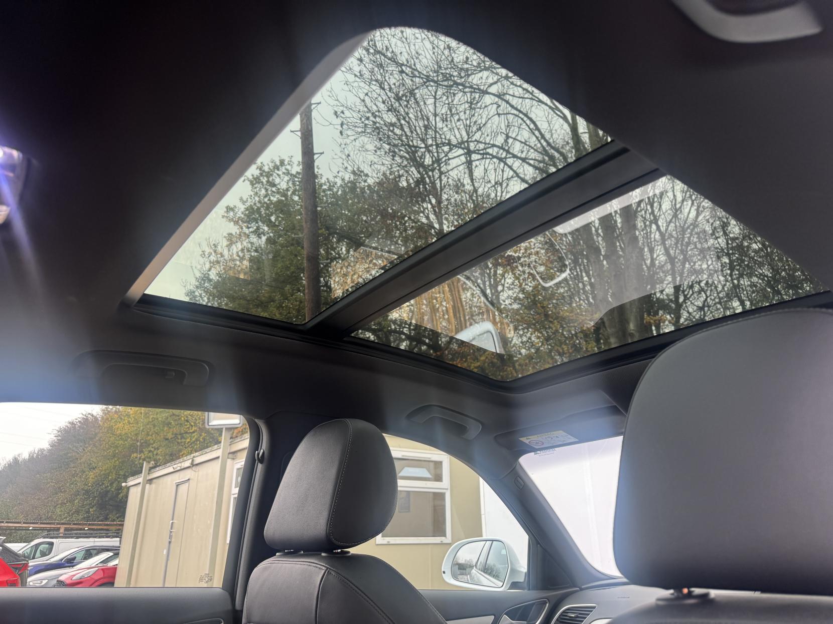 Audi Q3 1.4 TFSI S line SUV 5dr Petrol S Tronic Euro 6 (s/s) (150 ps)