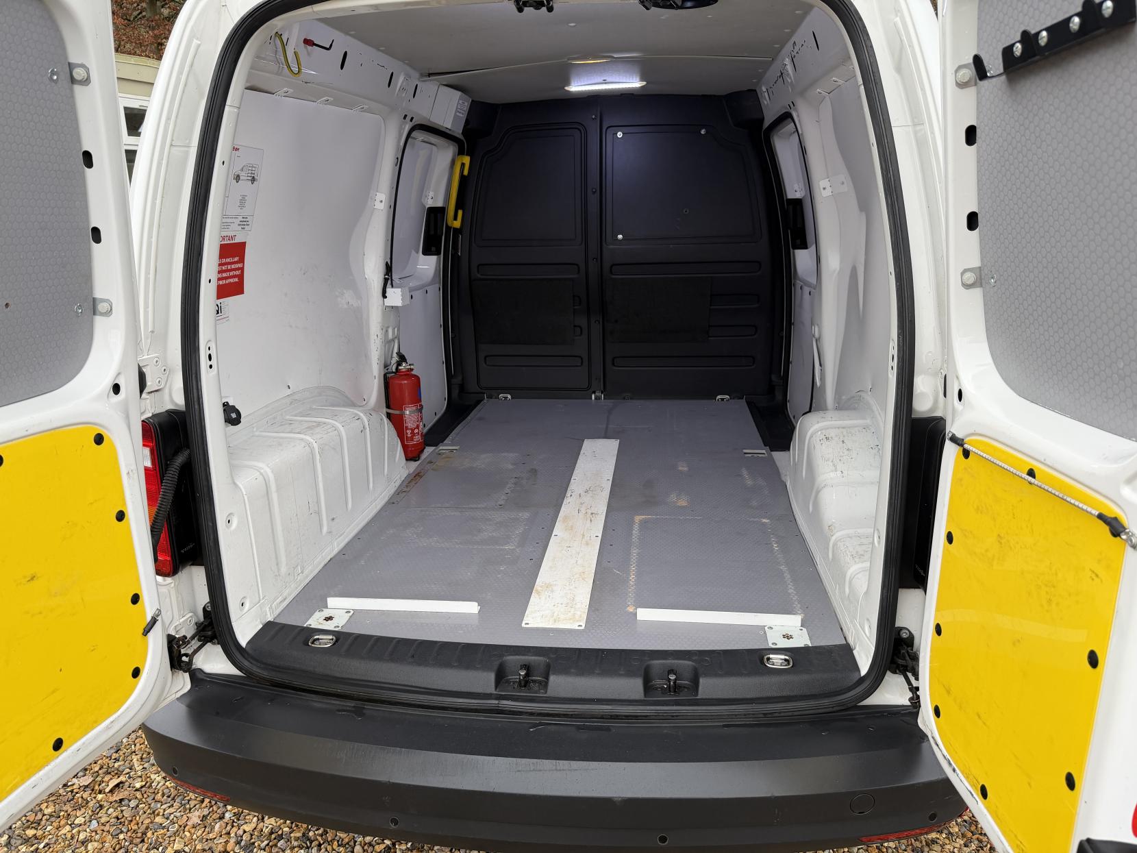 Volkswagen Caddy Maxi 2.0 TDI C20 Startline Panel Van 6dr Diesel DSG LWB Euro 6 (s/s) (102 ps)