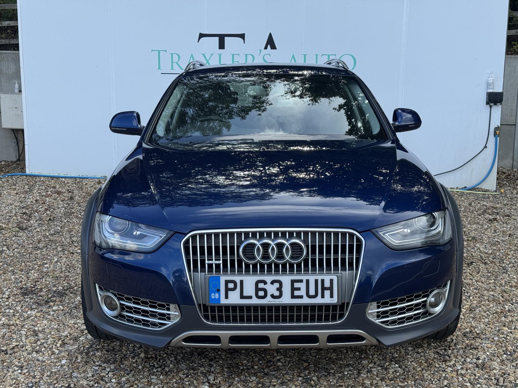 Audi A4 Allroad 2.0 TDI Estate 5dr Diesel S Tronic quattro Euro 5 (s/s) (177 ps)