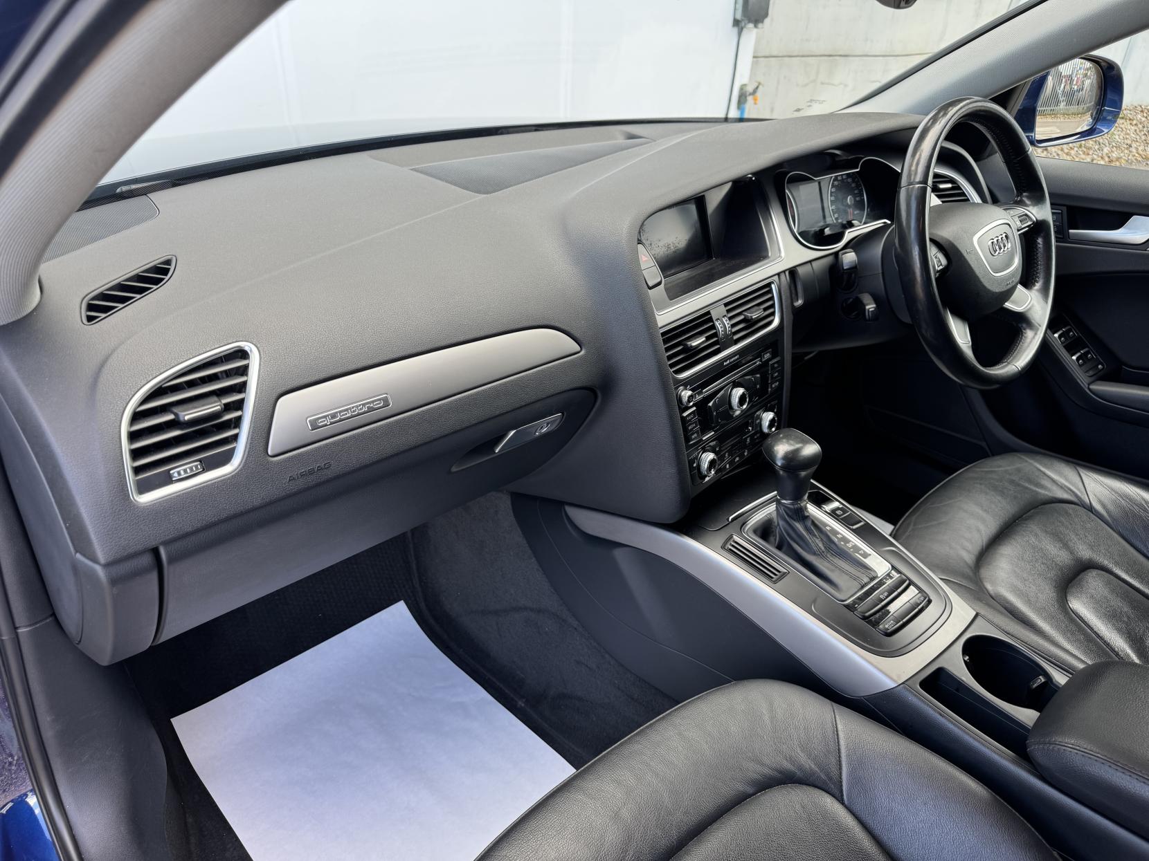 Audi A4 Allroad 2.0 TDI Estate 5dr Diesel S Tronic quattro Euro 5 (s/s) (177 ps)