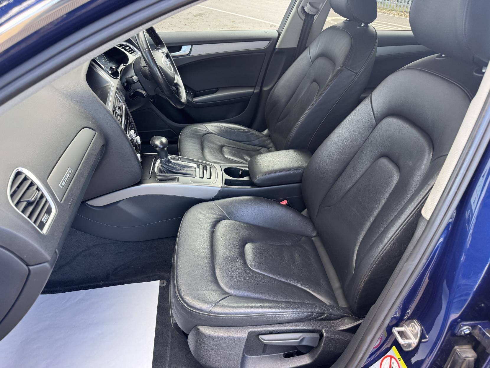Audi A4 Allroad 2.0 TDI Estate 5dr Diesel S Tronic quattro Euro 5 (s/s) (177 ps)