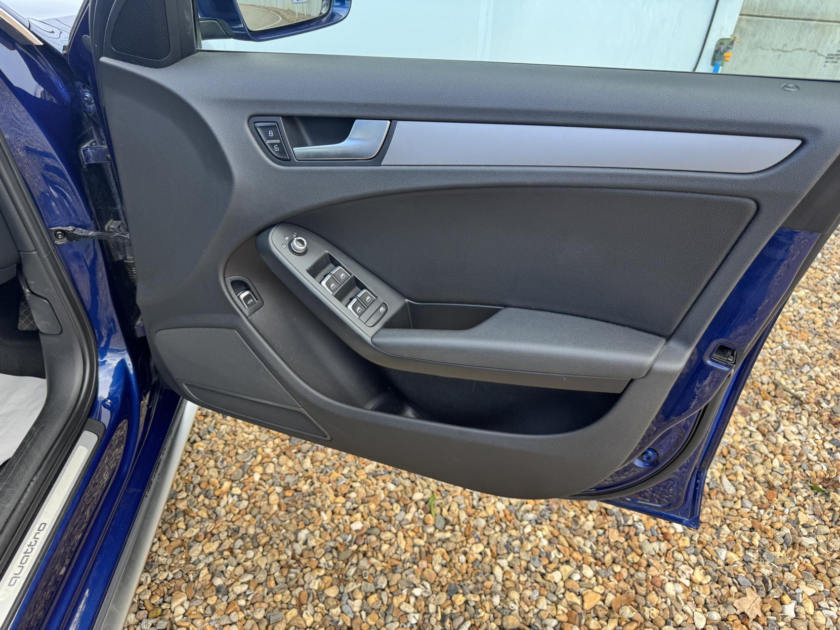 Audi A4 Allroad 2.0 TDI Estate 5dr Diesel S Tronic quattro Euro 5 (s/s) (177 ps)