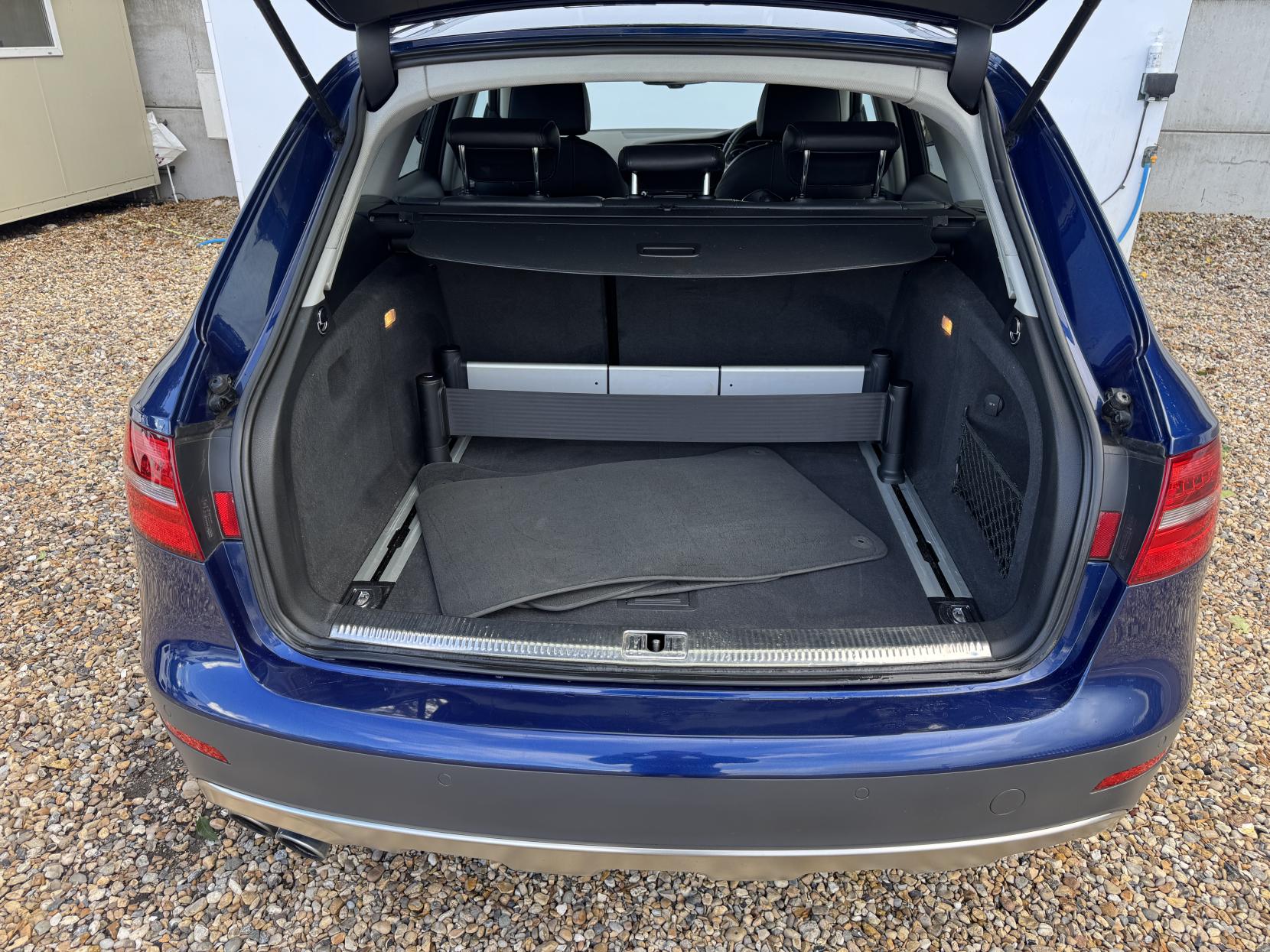 Audi A4 Allroad 2.0 TDI Estate 5dr Diesel S Tronic quattro Euro 5 (s/s) (177 ps)