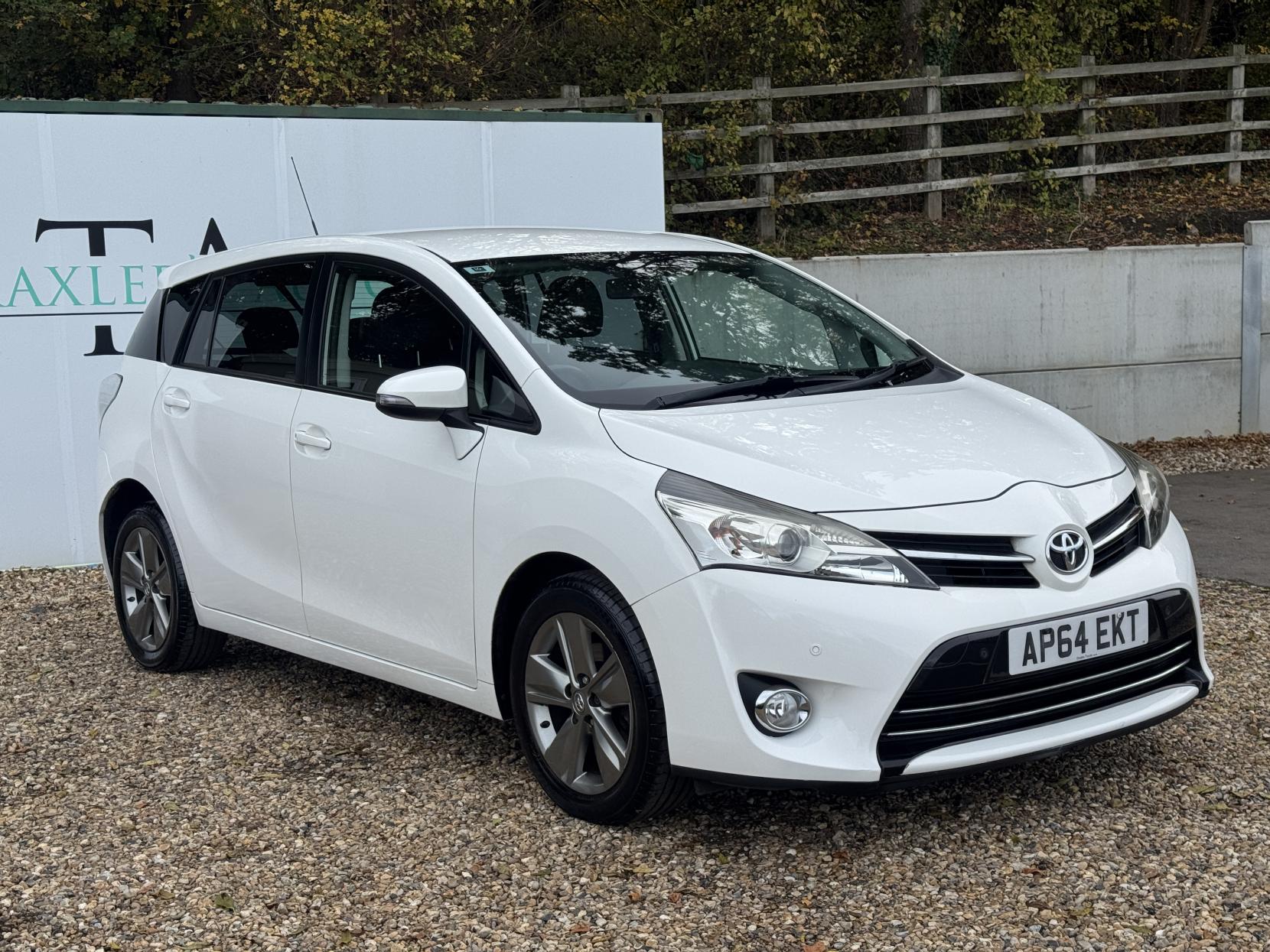 Toyota Verso 1.6 D-4D Trend MPV 5dr Diesel Manual Euro 5 (s/s) (110 bhp)