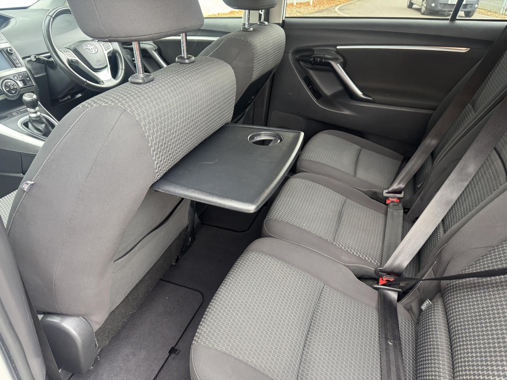 Toyota Verso 1.6 D-4D Trend MPV 5dr Diesel Manual Euro 5 (s/s) (110 bhp)