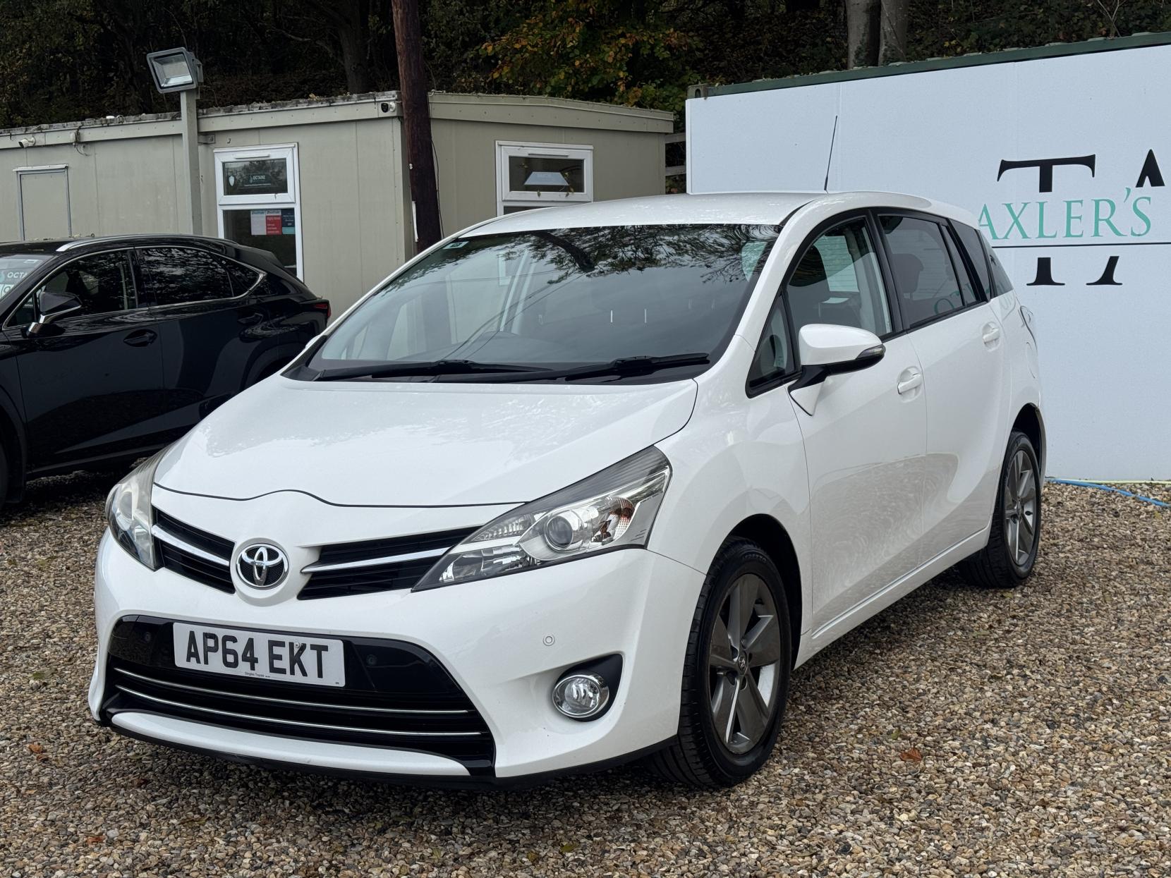 Toyota Verso 1.6 D-4D Trend MPV 5dr Diesel Manual Euro 5 (s/s) (110 bhp)