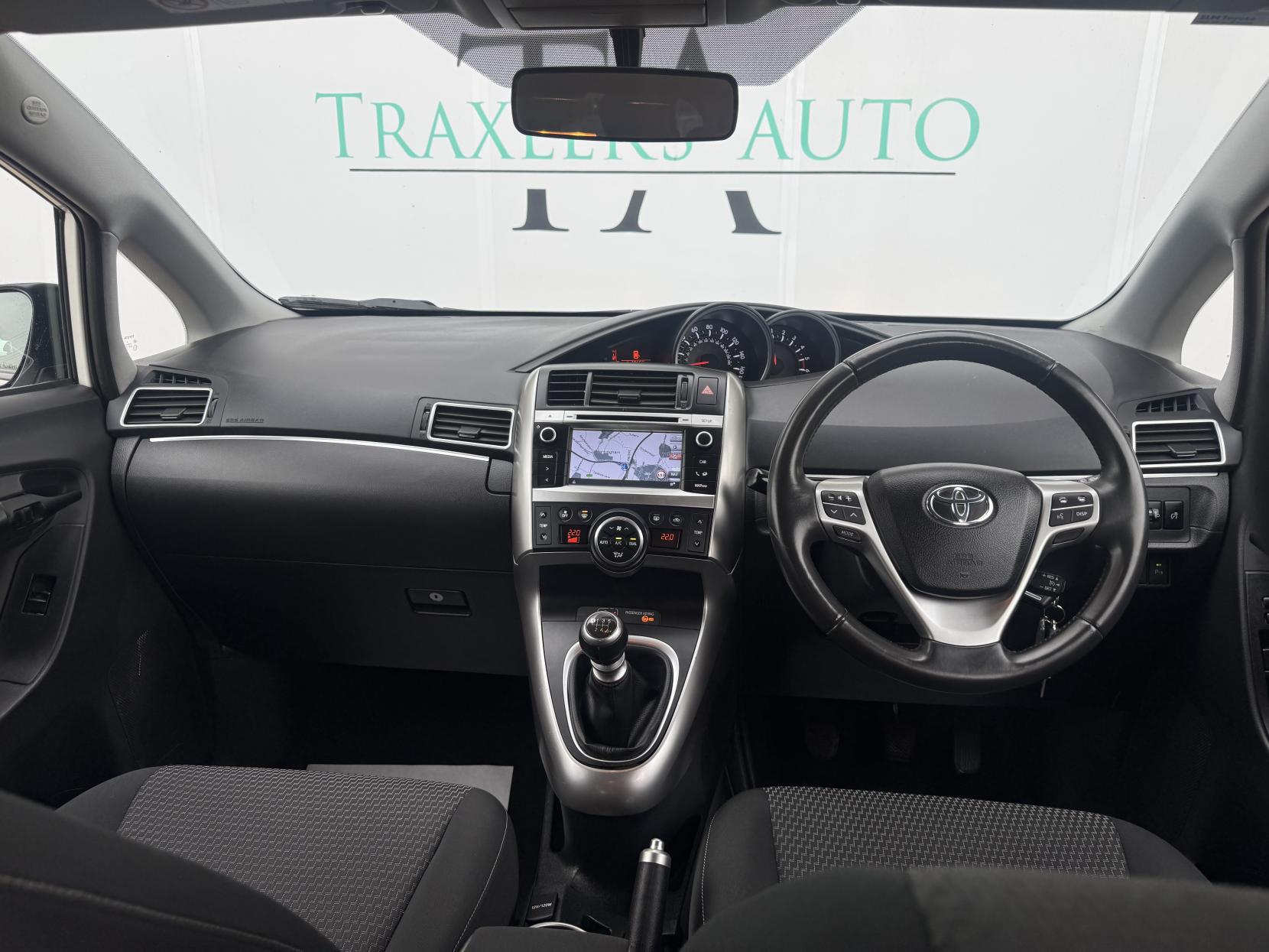 Toyota Verso 1.6 D-4D Trend MPV 5dr Diesel Manual Euro 5 (s/s) (110 bhp)