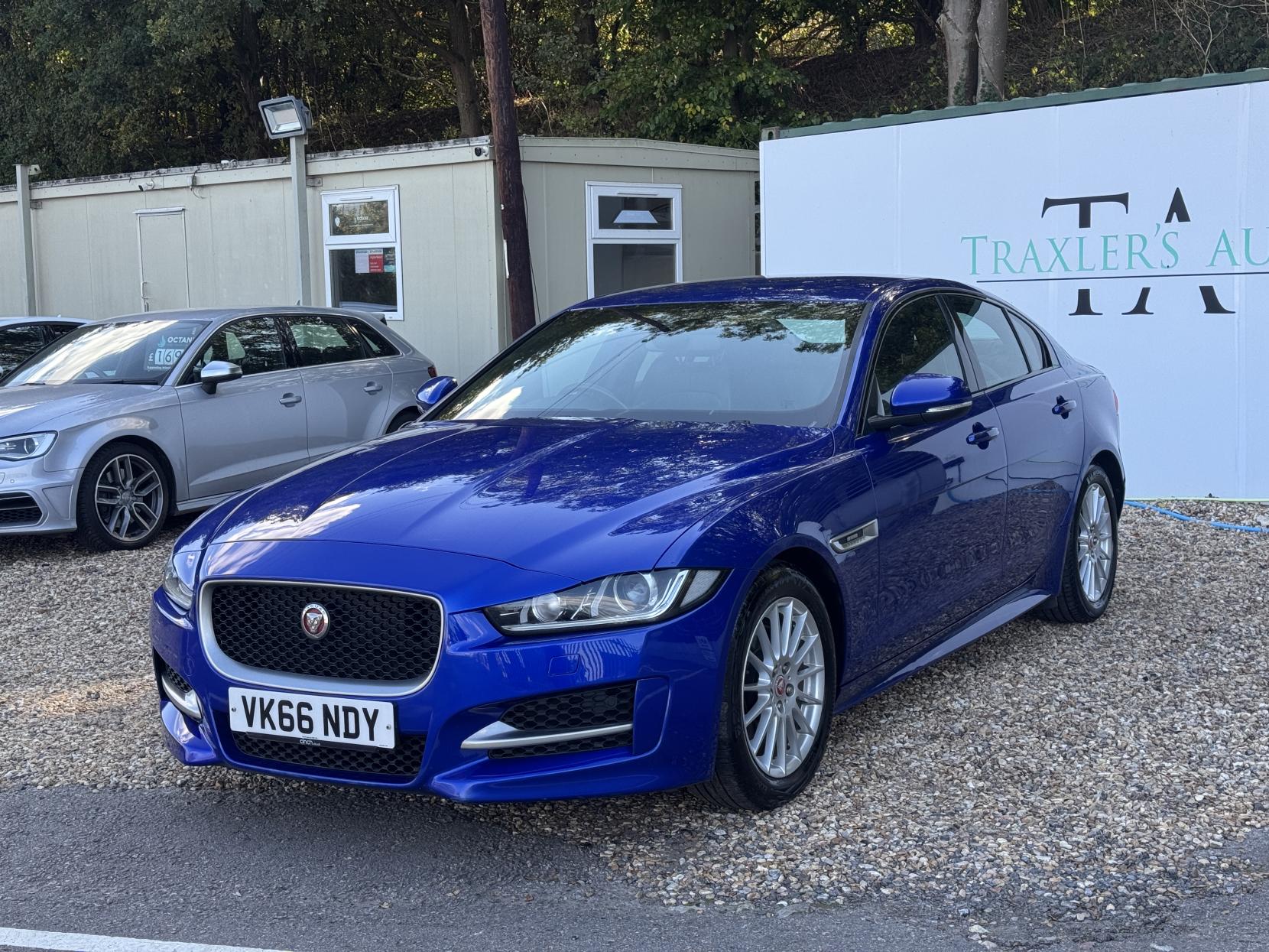 Jaguar XE 2.0d R-Sport Saloon 4dr Diesel Manual Euro 6 (s/s) (163 ps)
