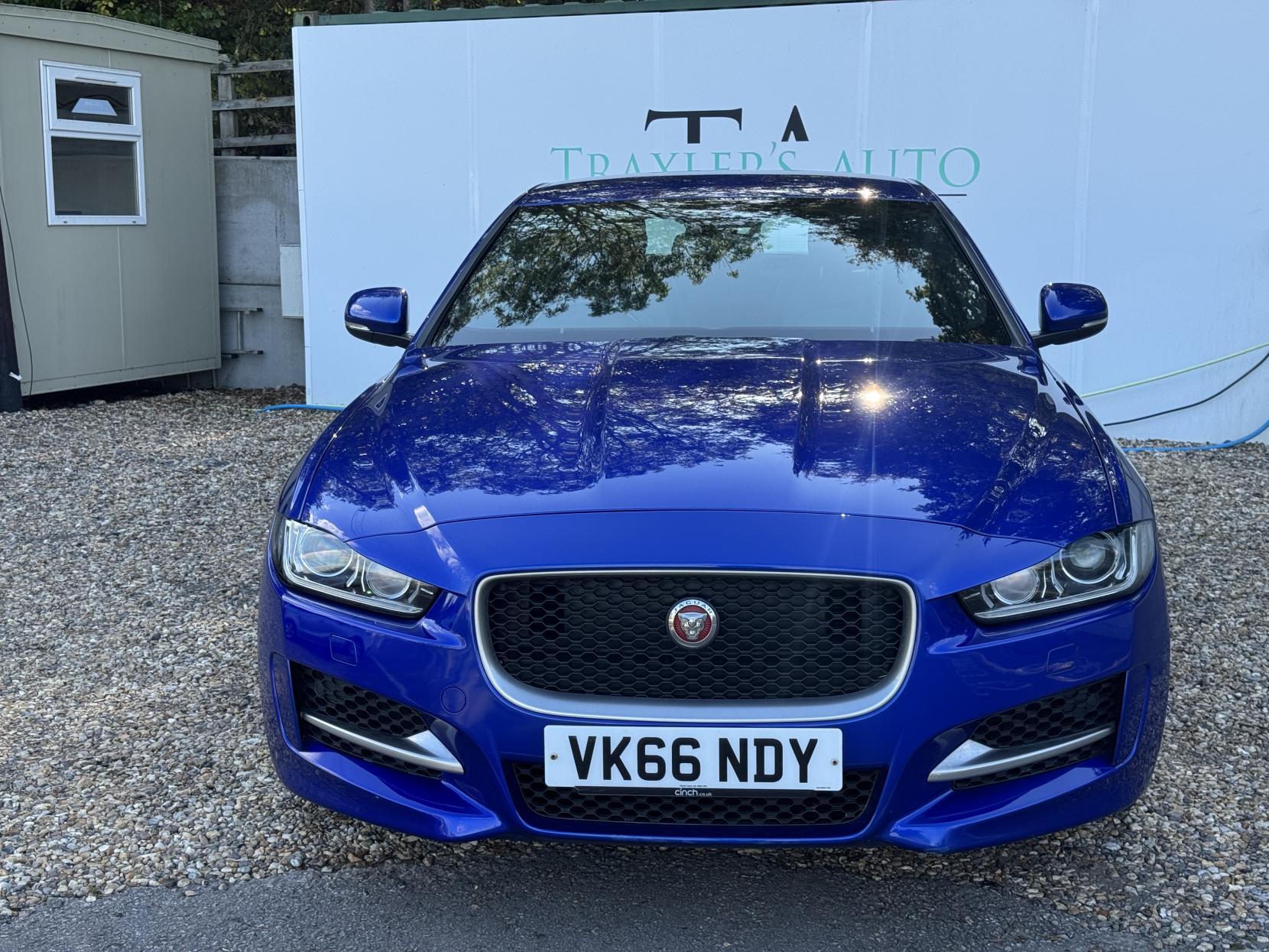 Jaguar XE 2.0d R-Sport Saloon 4dr Diesel Manual Euro 6 (s/s) (163 ps)