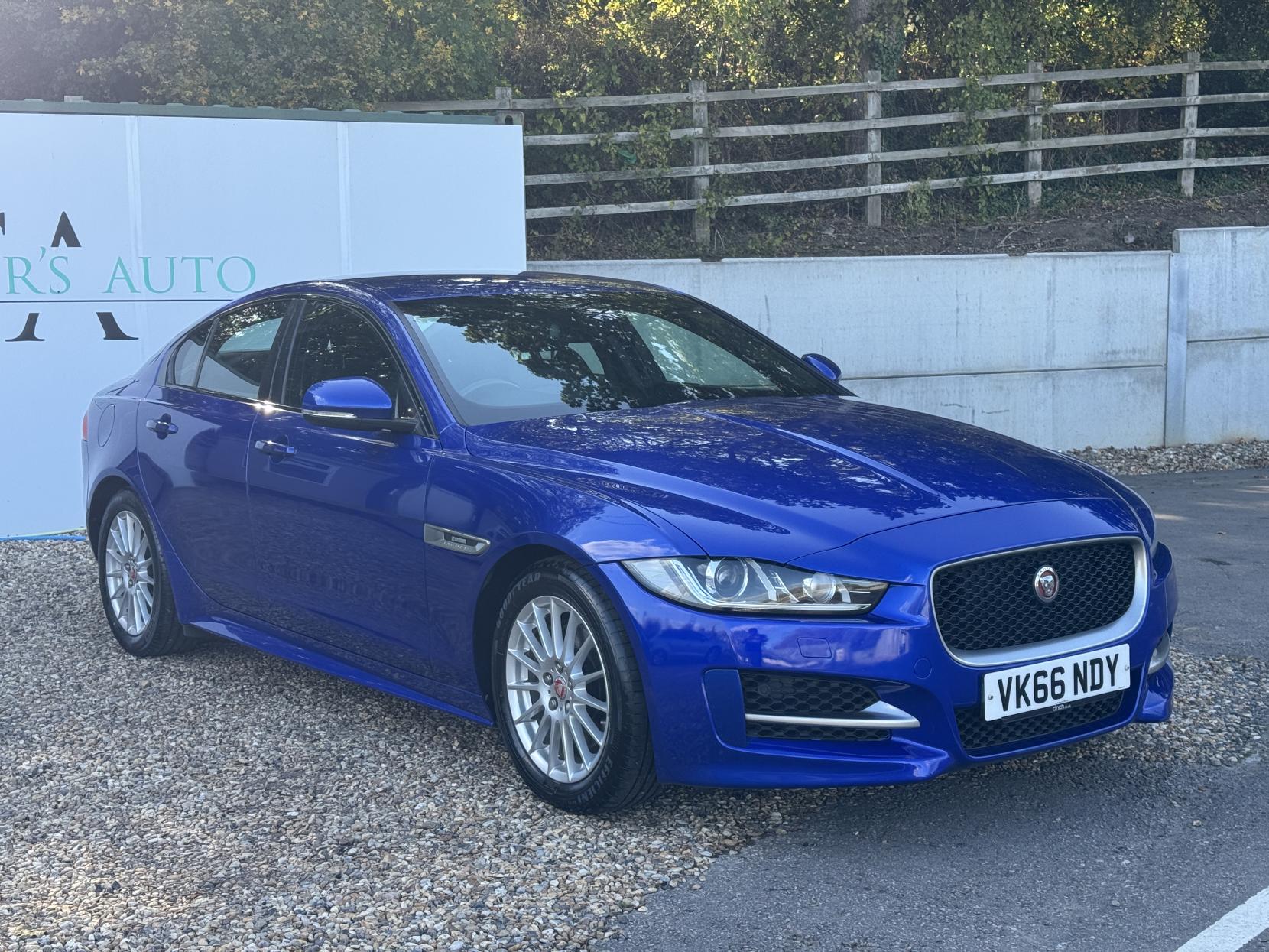 Jaguar XE 2.0d R-Sport Saloon 4dr Diesel Manual Euro 6 (s/s) (163 ps)